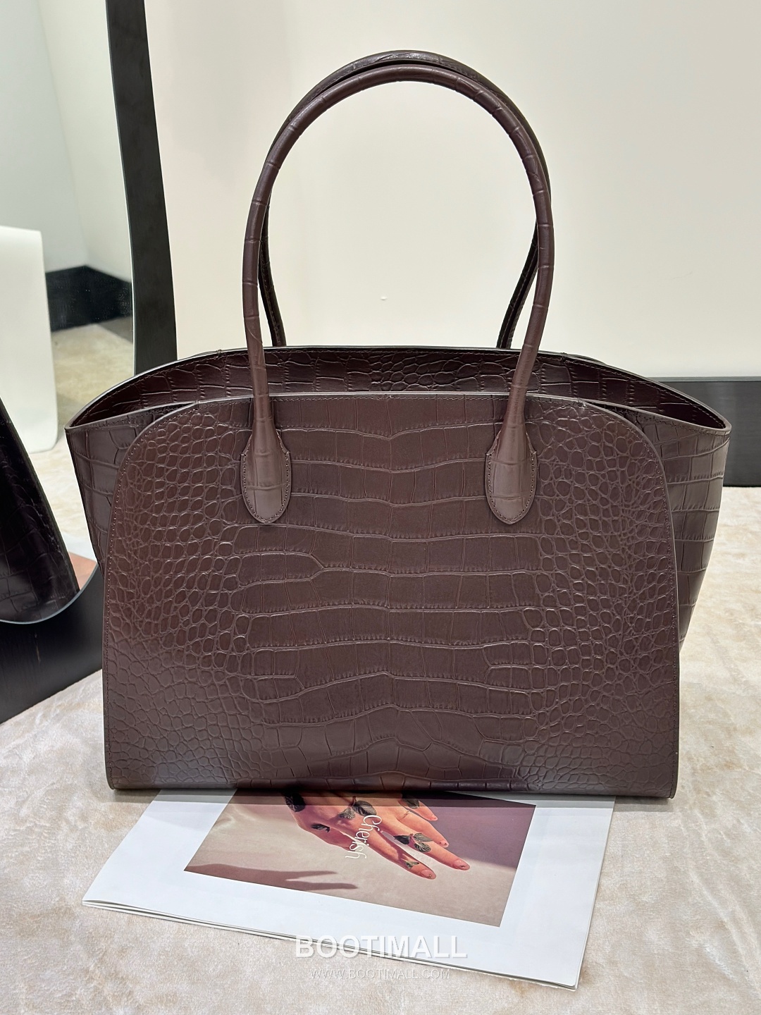 The Row Marlo 14 Crocodile Embossed Leather Tote Bag 더로우 마를로 14 크로커다일 엠보스 가죽 토트백 8823 36cm 2