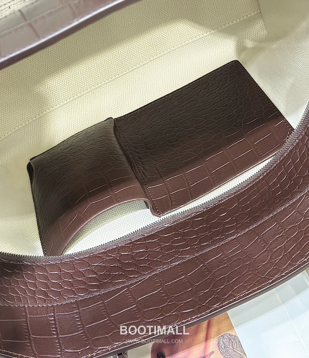 The Row Marlo 14 Crocodile Embossed Leather Tote Bag 더로우 마를로 14 크로커다일 엠보스 가죽 토트백 8823 36cm 8