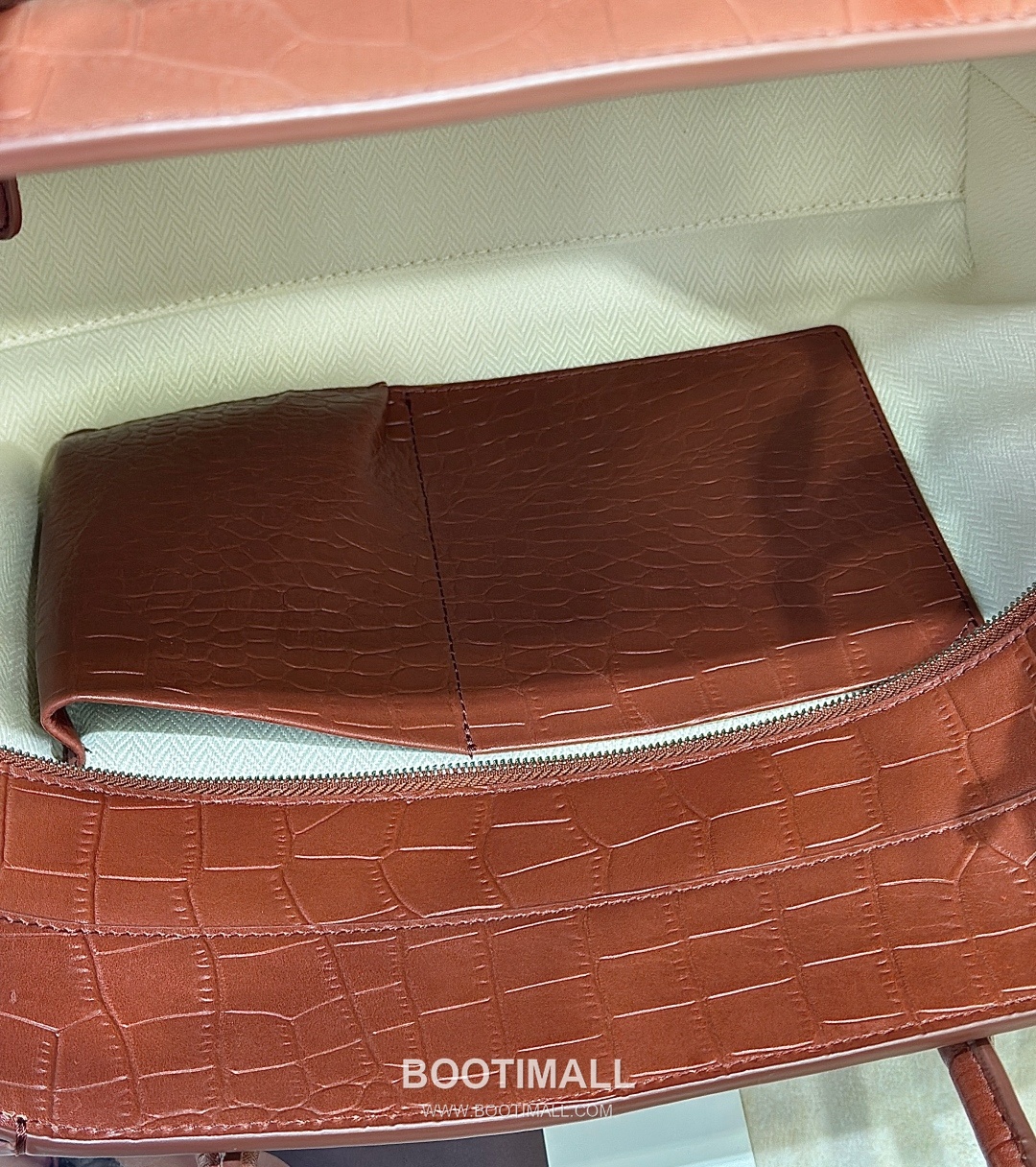 The Row Marlo 14 Crocodile Embossed Leather Tote Bag 더로우 마를로 14 크로커다일 엠보스 가죽 토트백 8823 36cm 8