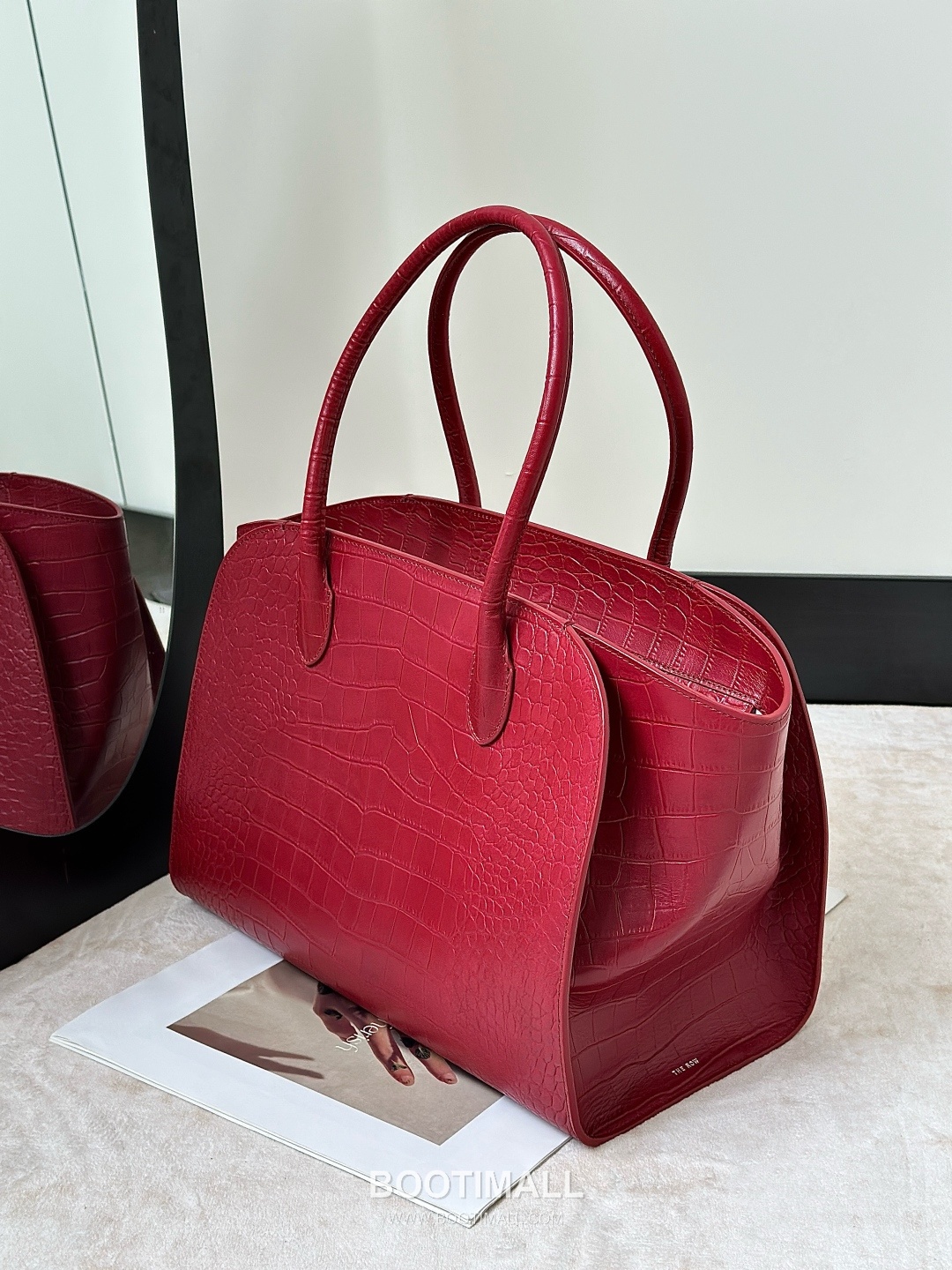 The Row Marlo 14 Crocodile Embossed Leather Tote Bag 더로우 마를로 14 크로커다일 엠보스 가죽 토트백 8823 36cm 3