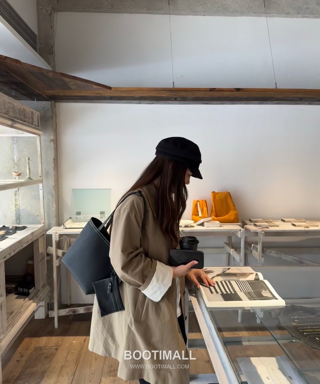 The Row Stitch Grained TC Cowhide Dark Tote Bag 마고 스티치 그레인드 TC 소가죽 다크 토트백 22cm 7