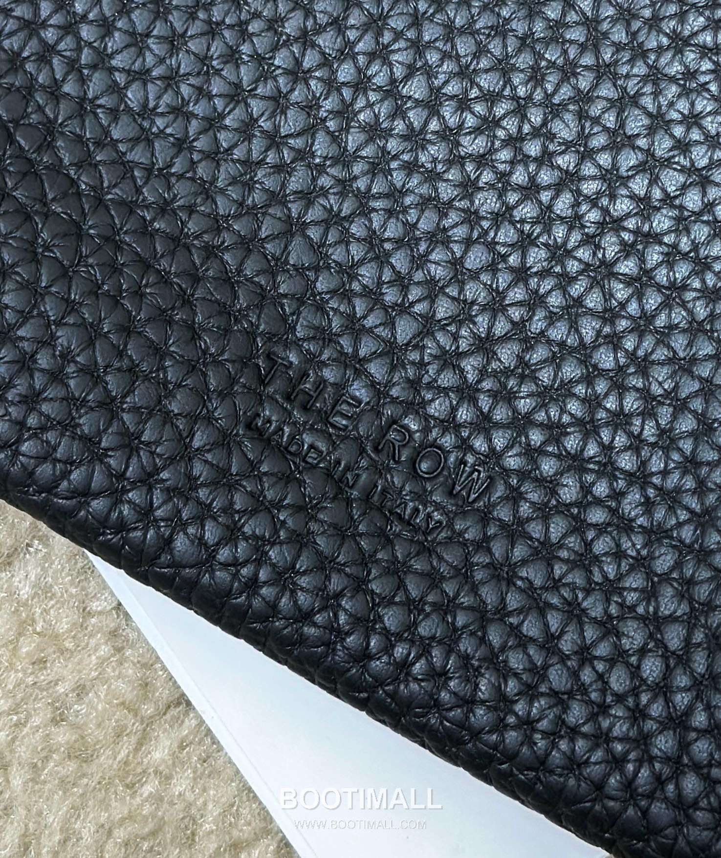 The Row Stitch Grained TC Cowhide Dark Tote Bag 마고 스티치 그레인드 TC 소가죽 다크 토트백 22cm 15