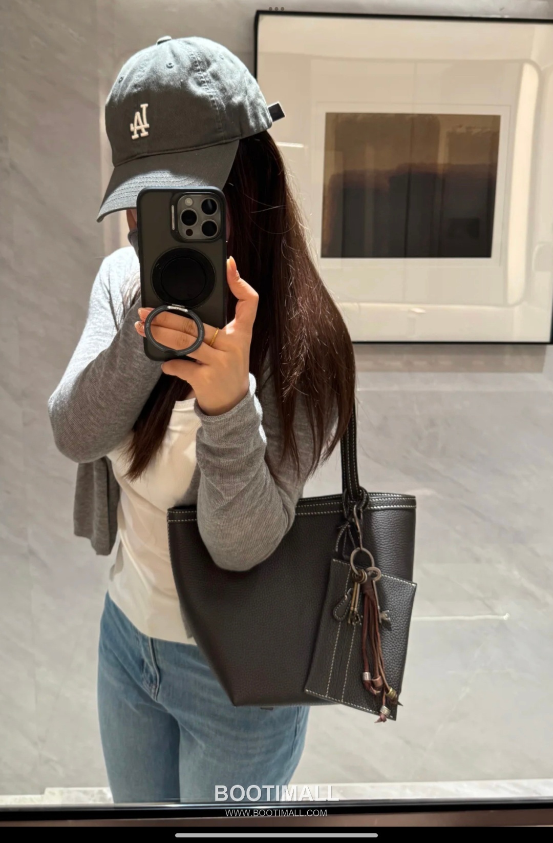 The Row Stitch TC Grained Cowhide Dark Tote Bag 마고 스티치 TC 리치패턴 소가죽 다크 토트백 30cm 3