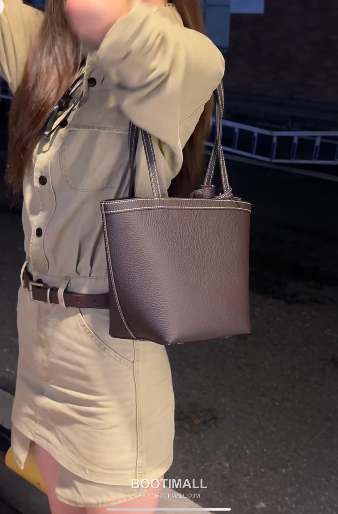 The Row Stitch TC Grained Cowhide Dark Tote Bag 마고 스티치 TC 리치패턴 소가죽 다크 토트백 30cm 5