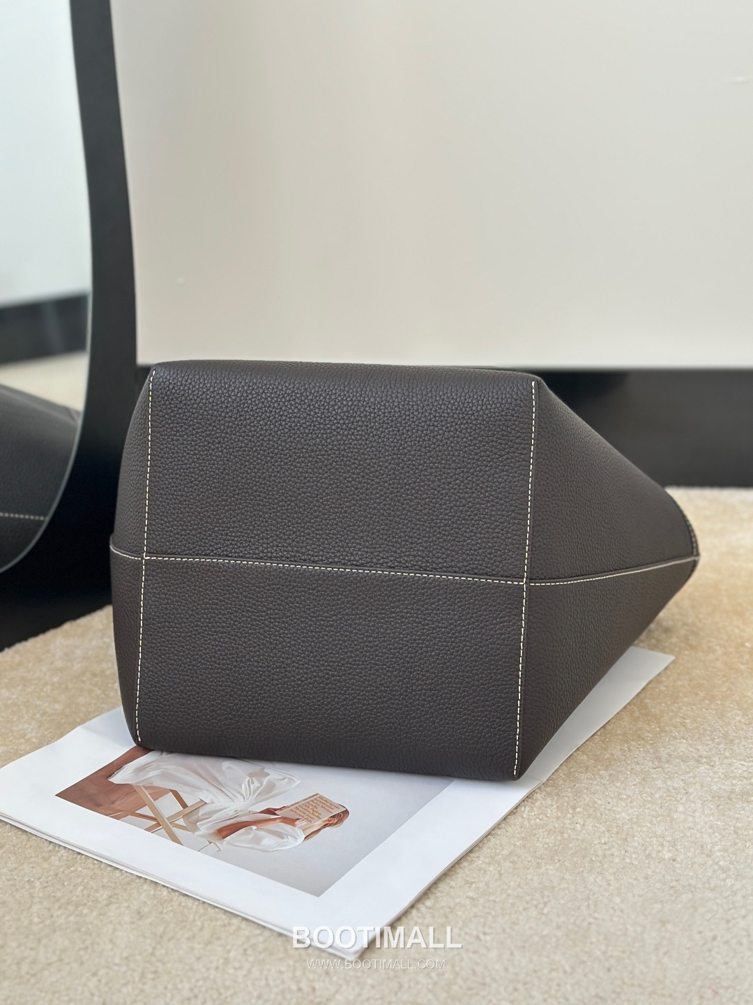 The Row Stitch TC Grained Cowhide Dark Tote Bag 마고 스티치 TC 리치패턴 소가죽 다크 토트백 30cm 8