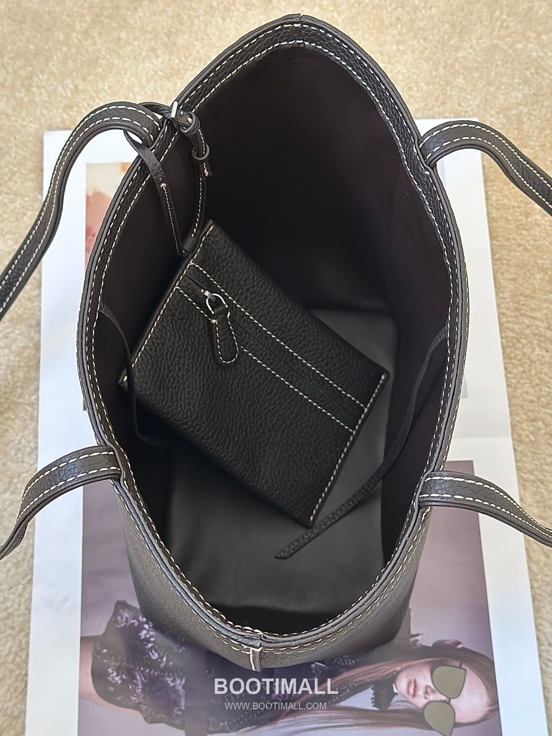 The Row Stitch TC Grained Cowhide Dark Tote Bag 마고 스티치 TC 리치패턴 소가죽 다크 토트백 30cm 23