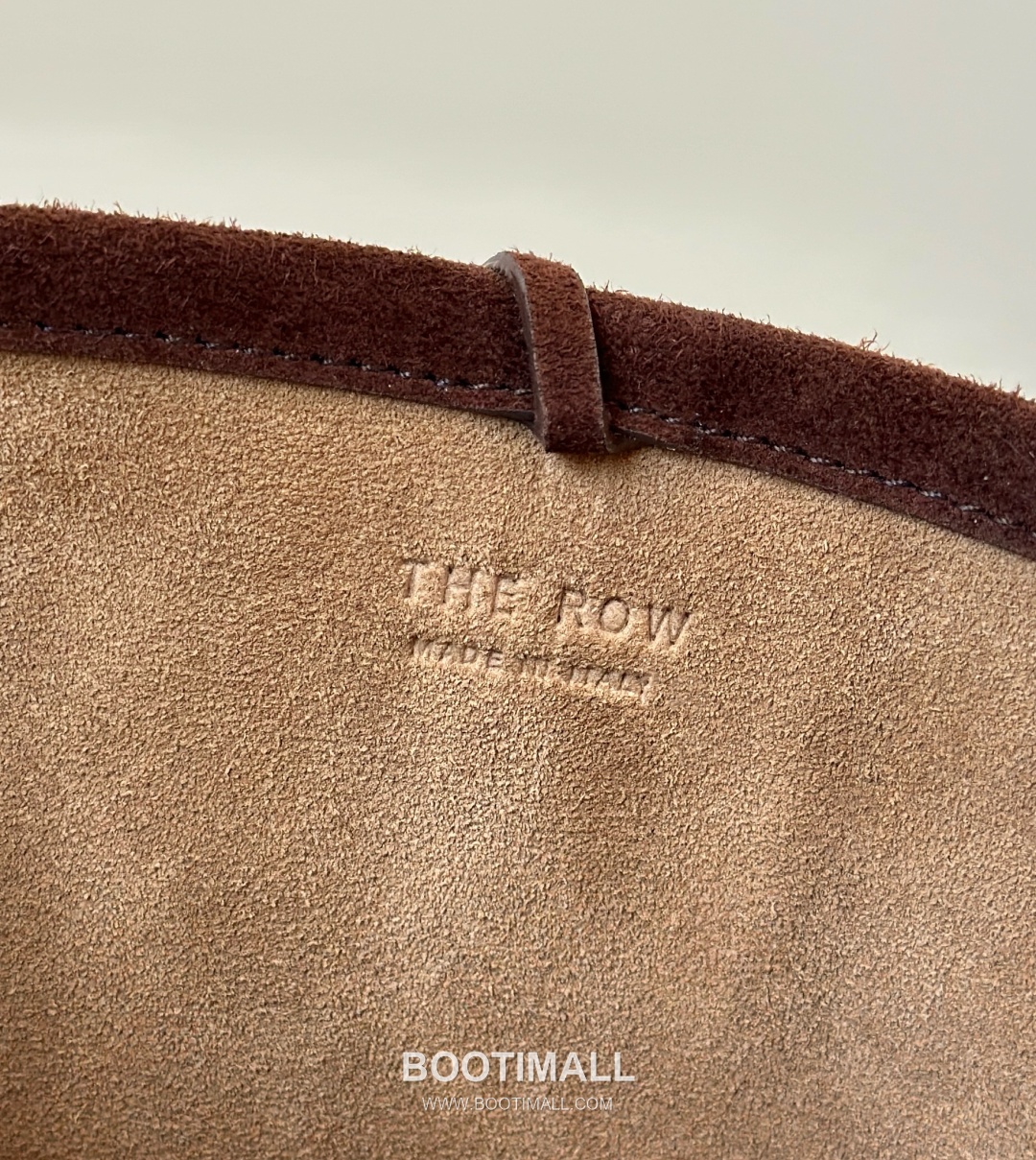 The Row Park Suede Bucket Bag 마고 파크 8827S 스웨이드 버킷백 22cm 6