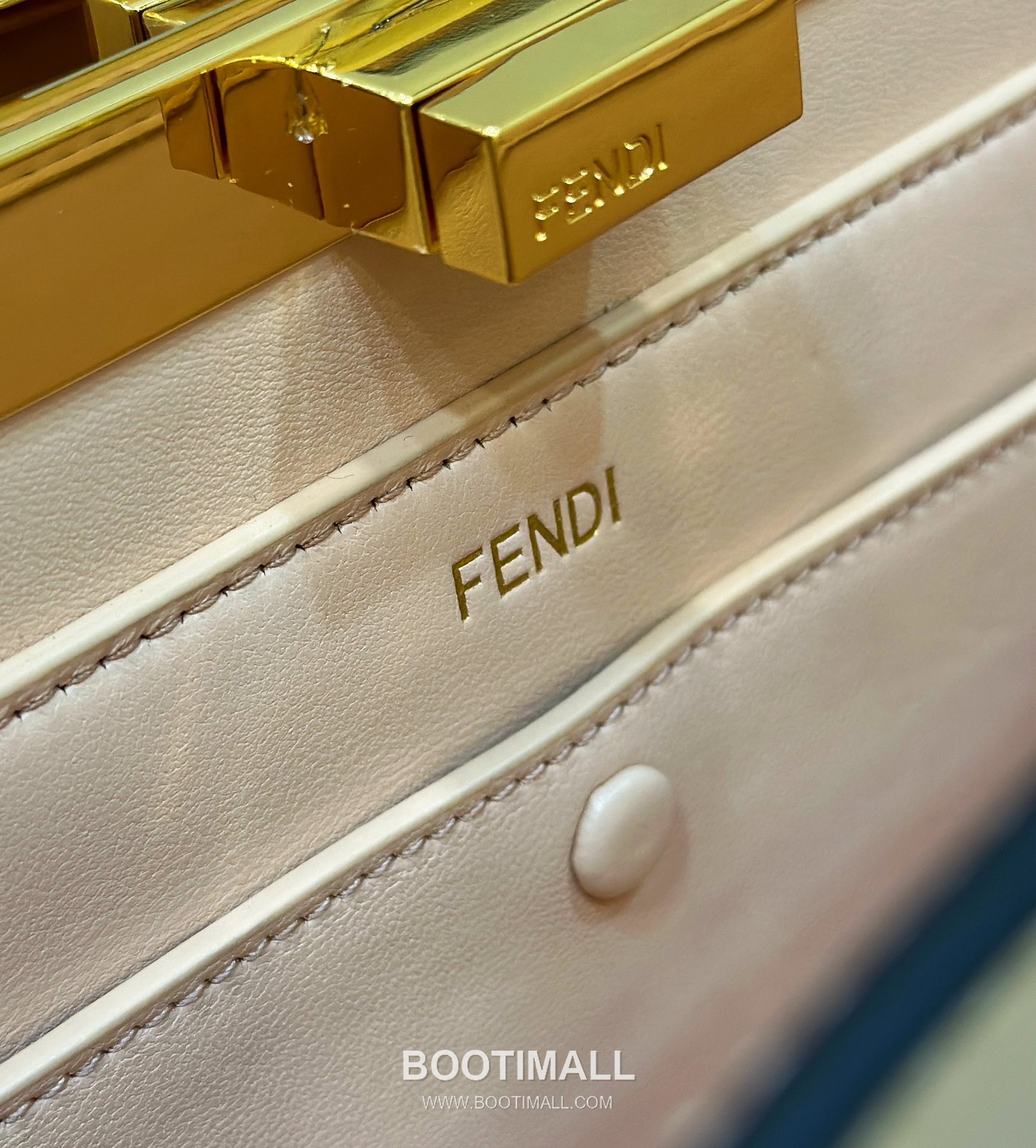Fendi Peekaboo ISeeU Medium Leather Beige Top Handle Bag 펜디 피카부 아이씨유 미디엄 가죽 베이지 탑핸들백 29cm 17