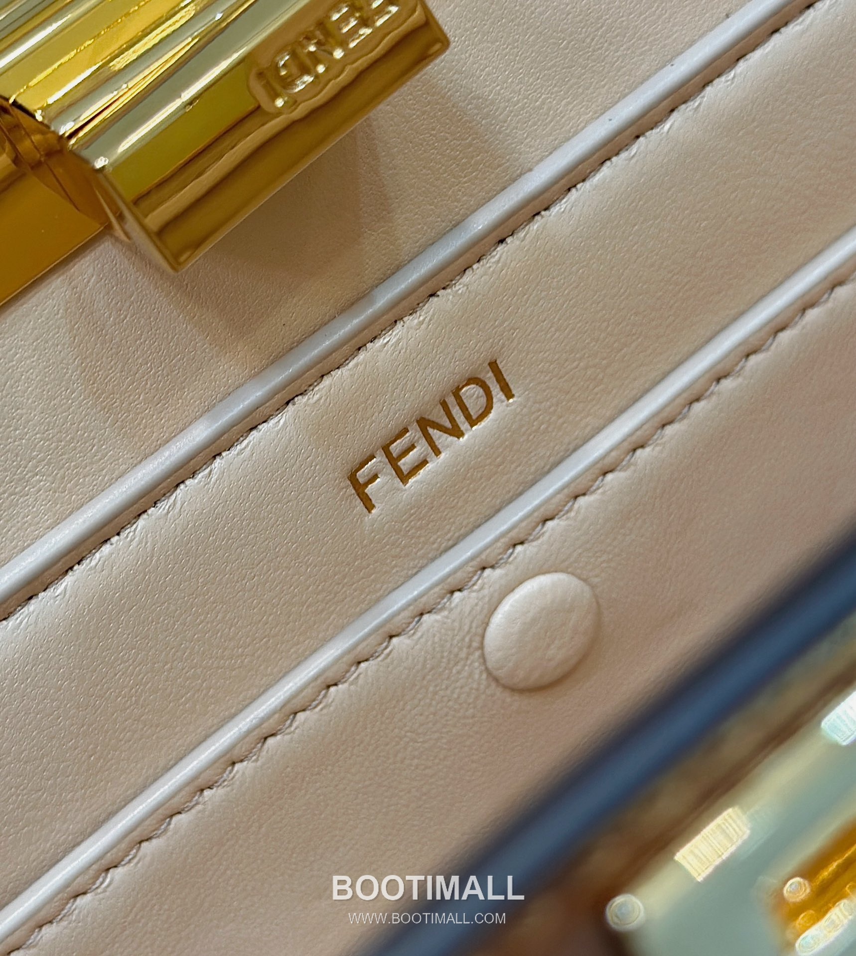 Fendi Peekaboo ISeeU Medium Leather Caramel Top Handle Bag 펜디 피카부 아이씨유 미디엄 가죽 카라멜 탑핸들백 29cm 16