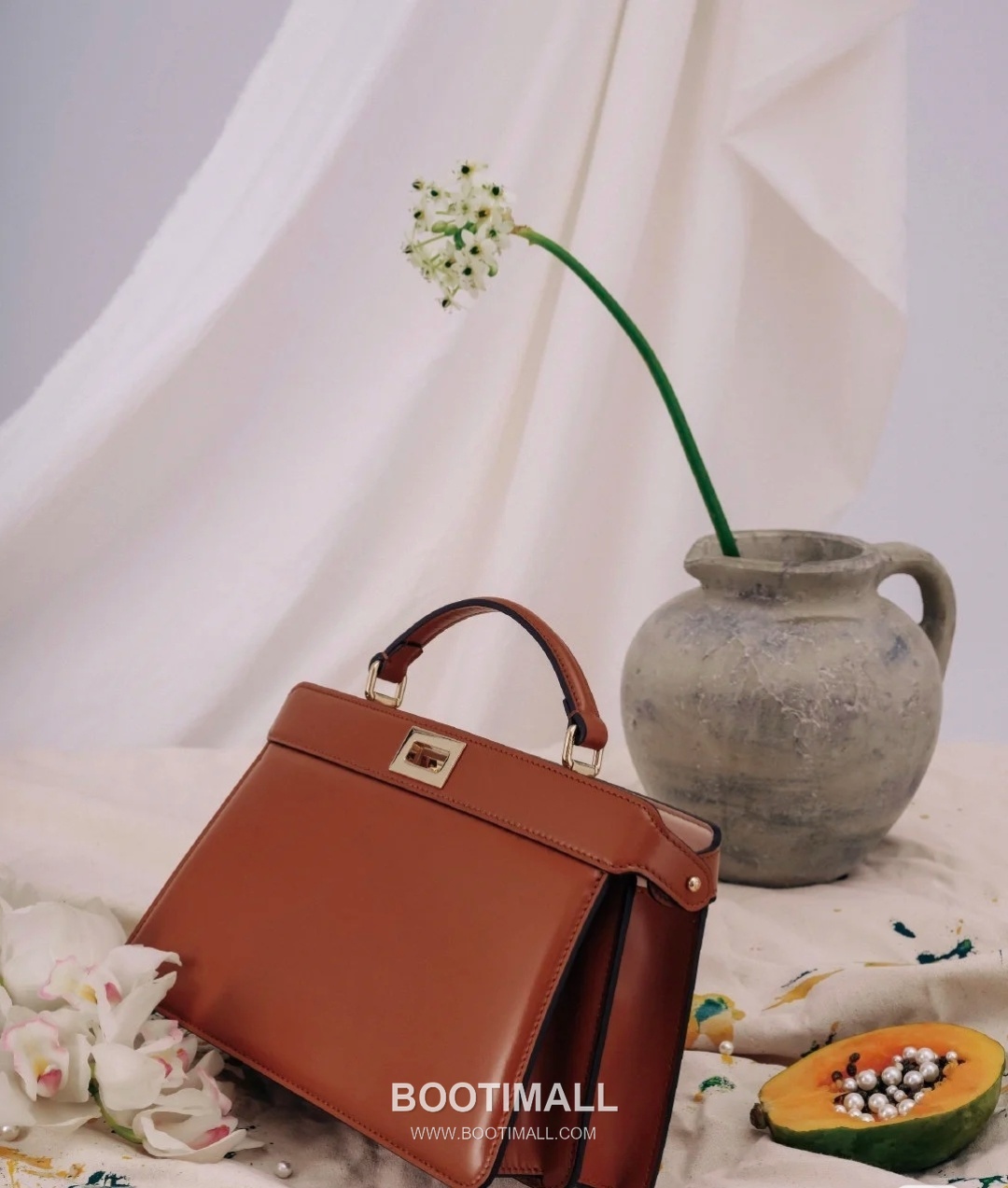 Fendi Peekaboo ISeeU Medium Leather Caramel Top Handle Bag 펜디 피카부 아이씨유 미디엄 가죽 카라멜 탑핸들백 29cm 18