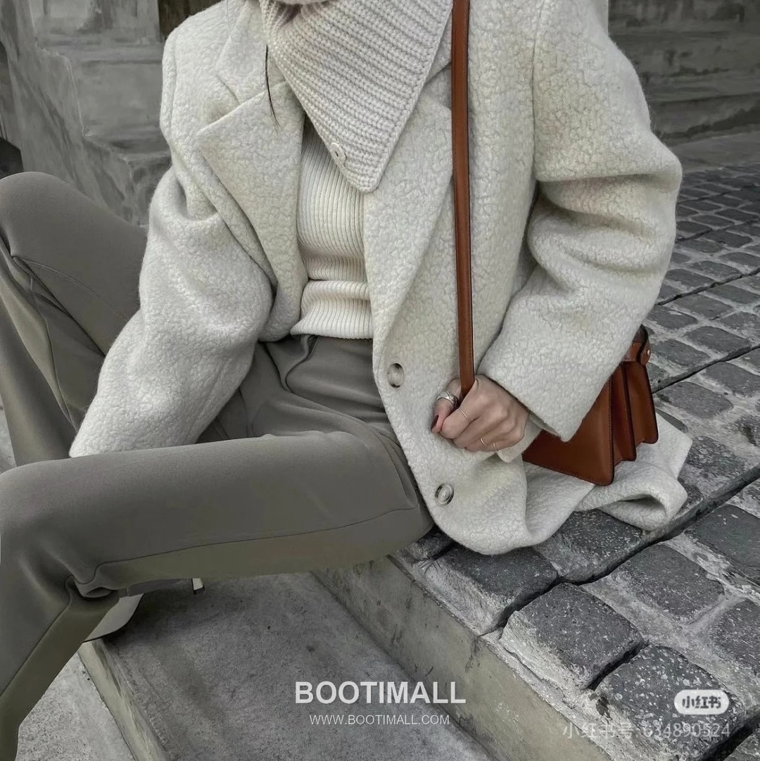 Fendi Peekaboo ISeeU Medium Leather Caramel Top Handle Bag 펜디 피카부 아이씨유 미디엄 가죽 카라멜 탑핸들백 29cm 27