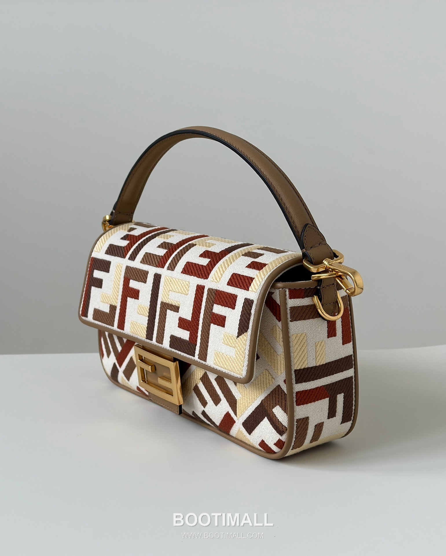 Fendi Baguette FF Embroidered Canvas Beige Shoulder Bag 펜디 바게트 FF 자수 캔버스 베이지 숄더백 27cm 9