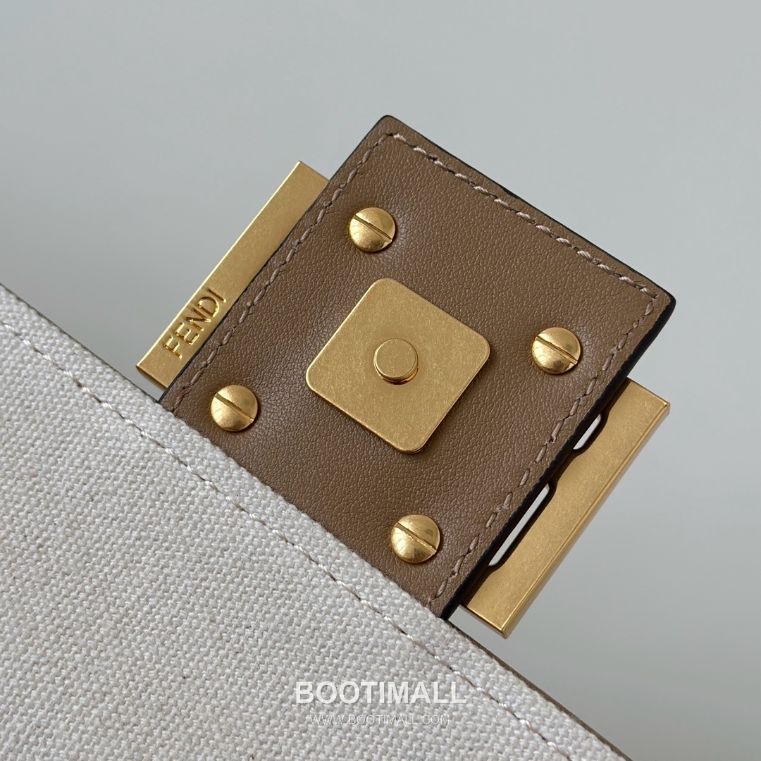 Fendi Baguette FF Embroidered Canvas Beige Shoulder Bag 펜디 바게트 FF 자수 캔버스 베이지 숄더백 27cm 13