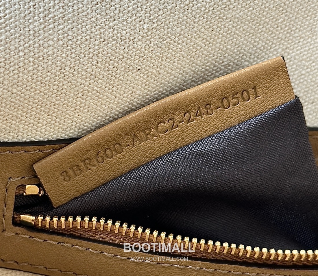 Fendi Baguette FF Embroidered Canvas Beige Shoulder Bag 펜디 바게트 FF 자수 캔버스 베이지 숄더백 27cm 14