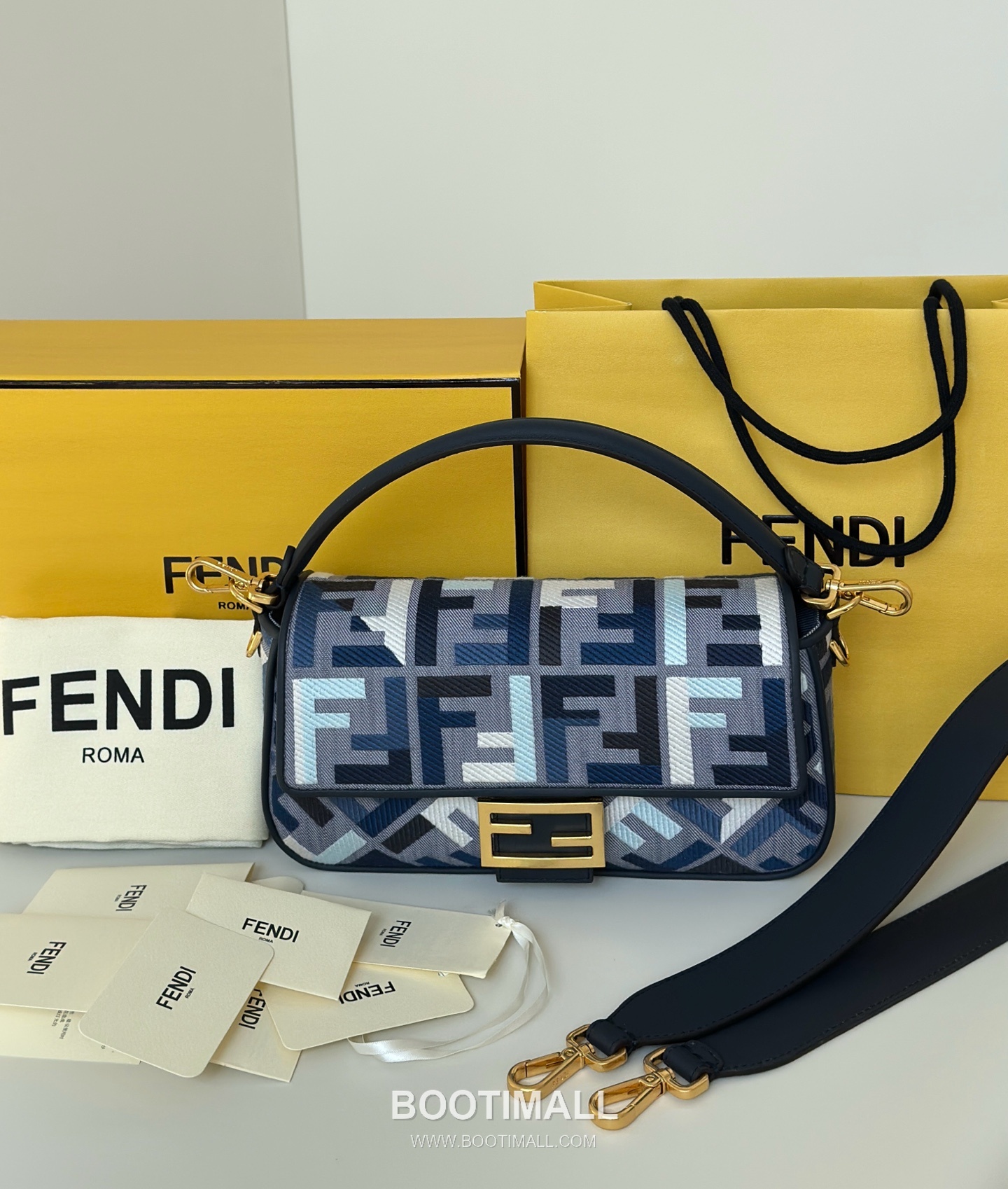 Fendi Baguette FF Embroidered Canvas Beige Shoulder Bag 펜디 바게트 FF 자수 캔버스 베이지 숄더백 27cm 1