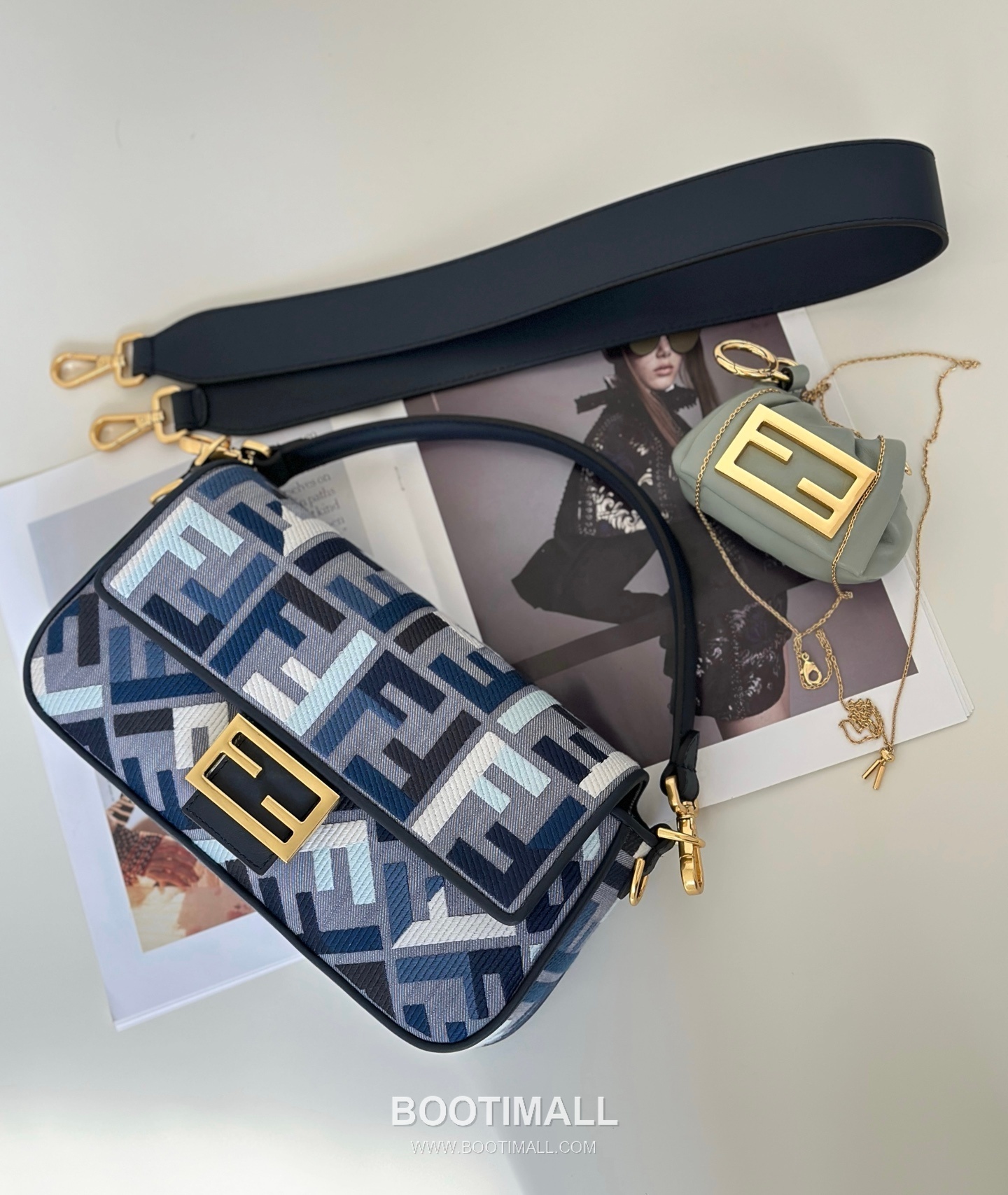 Fendi Baguette FF Embroidered Canvas Beige Shoulder Bag 펜디 바게트 FF 자수 캔버스 베이지 숄더백 27cm 3