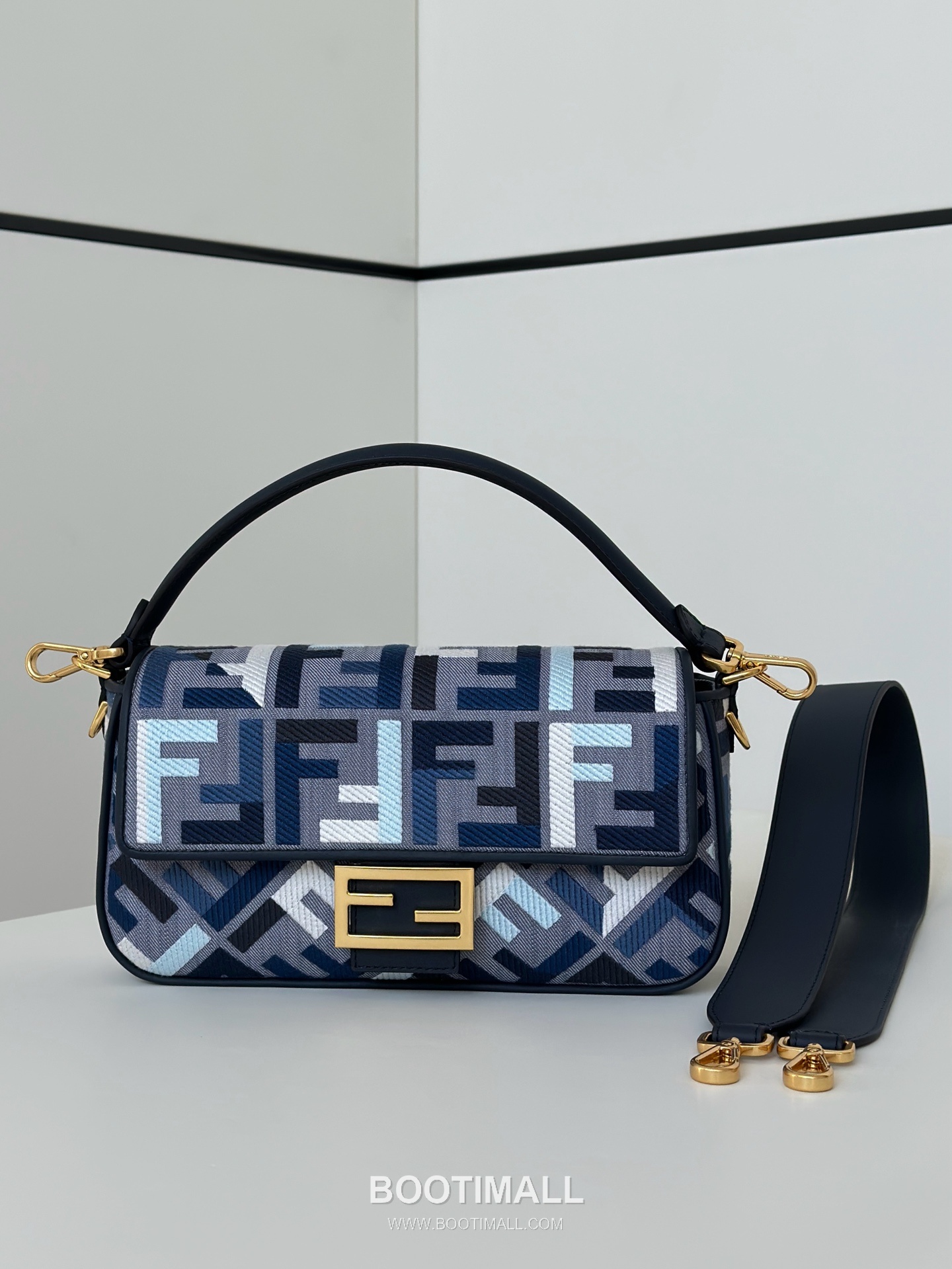 Fendi Baguette FF Embroidered Canvas Beige Shoulder Bag 펜디 바게트 FF 자수 캔버스 베이지 숄더백 27cm 4