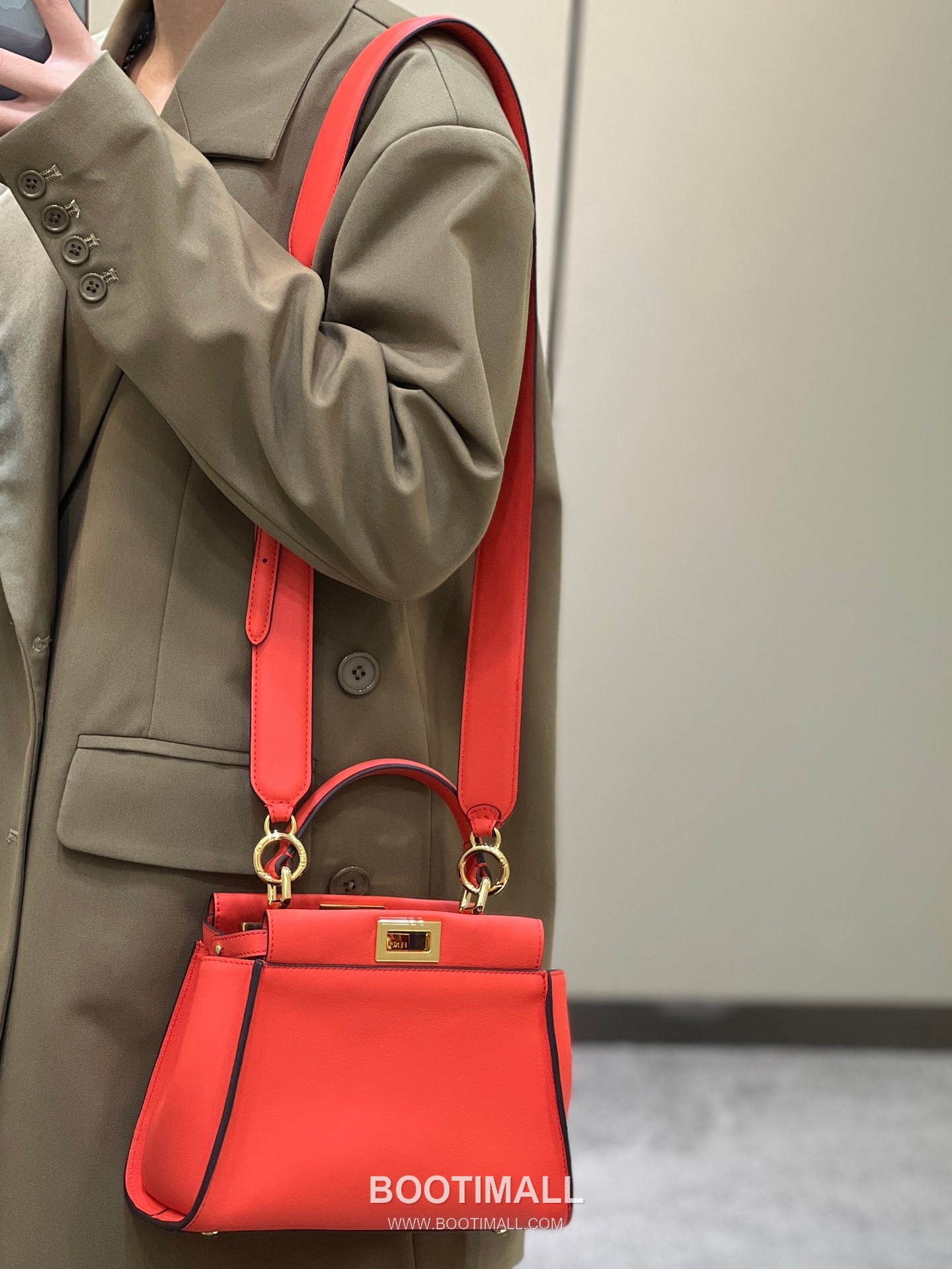 Fendi Peekaboo Classic Cowhide Orange Top Handle Bag 펜디 피카부 클래식 소가죽 오렌지 탑핸들백 23cm 1