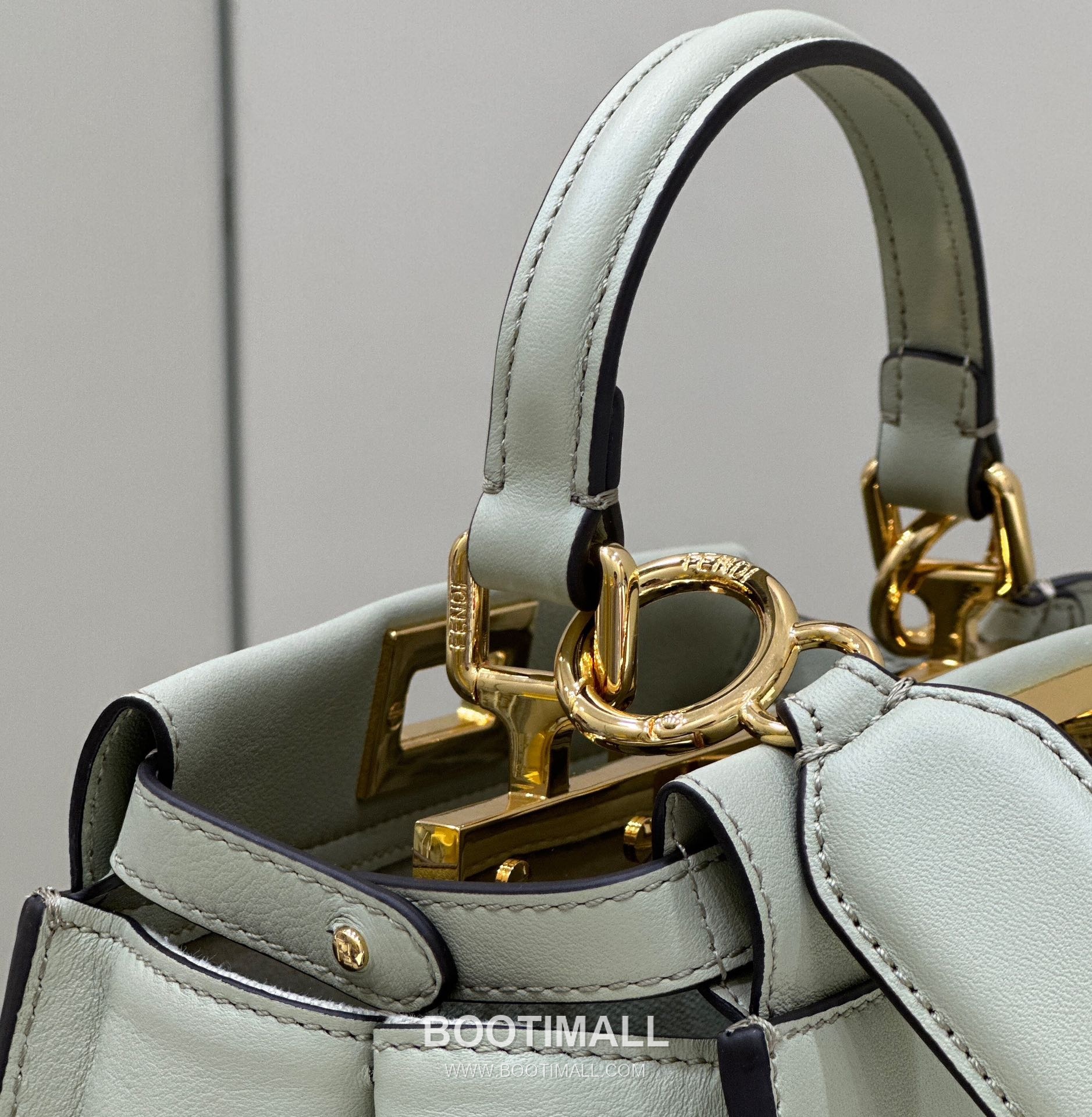 Fendi Peekaboo Classic FF Lining Calfskin Top Handle Bag 펜디 피카부 클래식 FF 안감 카프스킨 탑핸들백 23cm 9
