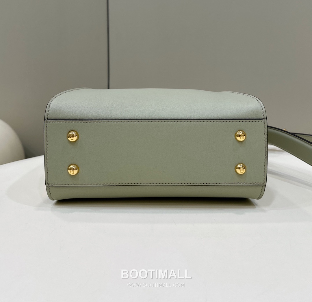 Fendi Peekaboo Classic FF Lining Calfskin Top Handle Bag 펜디 피카부 클래식 FF 안감 카프스킨 탑핸들백 23cm 10