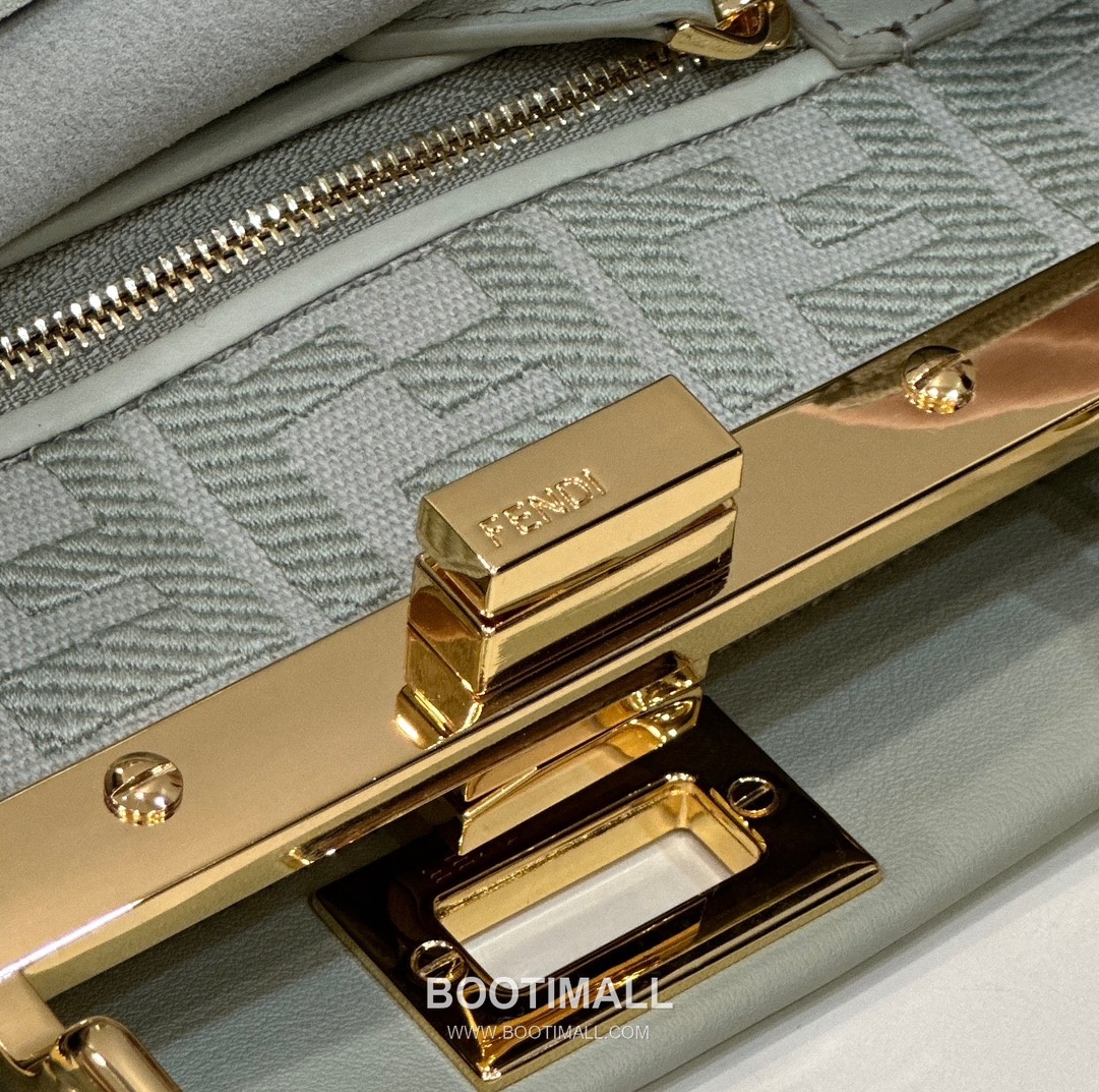 Fendi Peekaboo Classic FF Lining Calfskin Top Handle Bag 펜디 피카부 클래식 FF 안감 카프스킨 탑핸들백 23cm 12