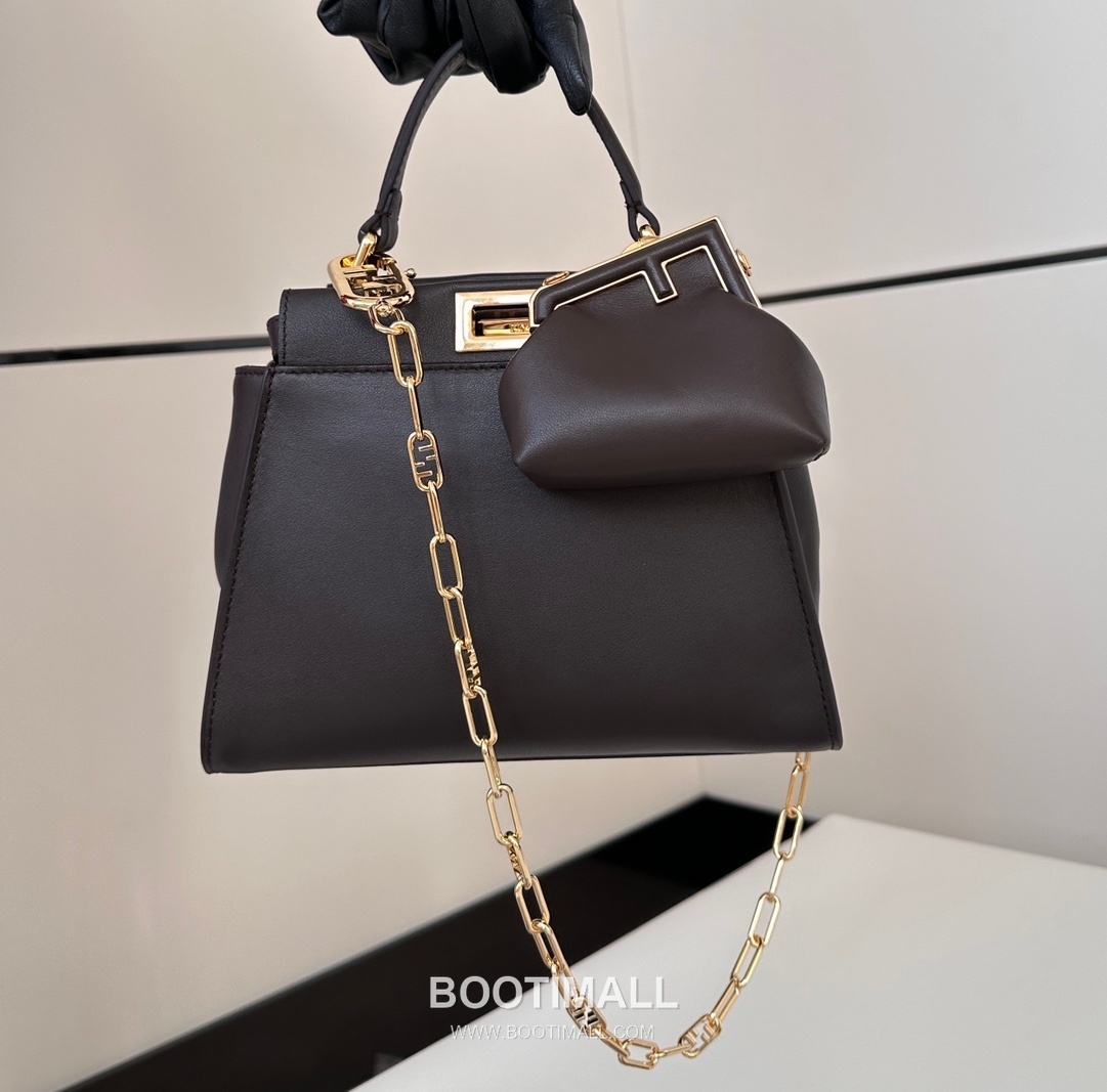 Fendi Peekaboo Classic FF Suede Lining Calfskin Brown Top Handle Bag 펜디 피카부 클래식 FF 스웨이드 안감 카프스킨 브라운 탑핸들백 23cm 1