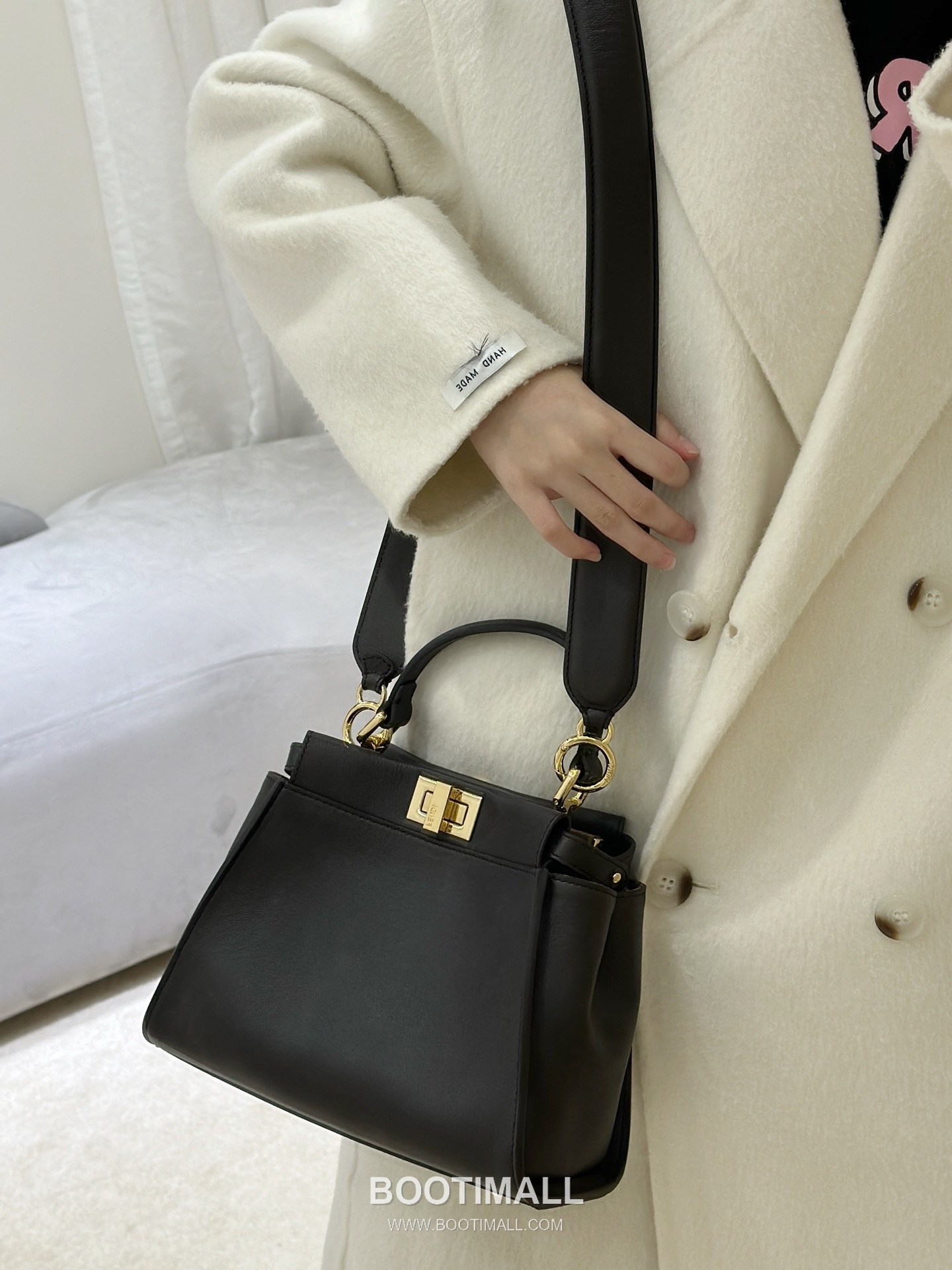 Fendi Peekaboo Classic FF Suede Lining Calfskin Brown Top Handle Bag 펜디 피카부 클래식 FF 스웨이드 안감 카프스킨 브라운 탑핸들백 23cm 3