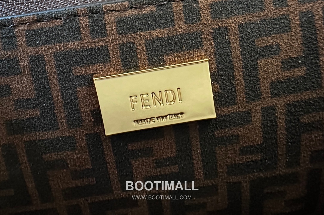 Fendi Peekaboo Classic FF Suede Lining Calfskin Brown Top Handle Bag 펜디 피카부 클래식 FF 스웨이드 안감 카프스킨 브라운 탑핸들백 23cm 14