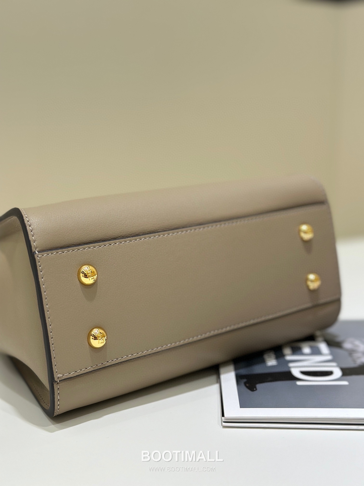 Fendi Peekaboo Classic Tortoiseshell Cowhide Dove Grey Top Handle Bag 펜디 피카부 클래식 토터스쉘 소가죽 도브 그레이 탑핸들백 23cm 11