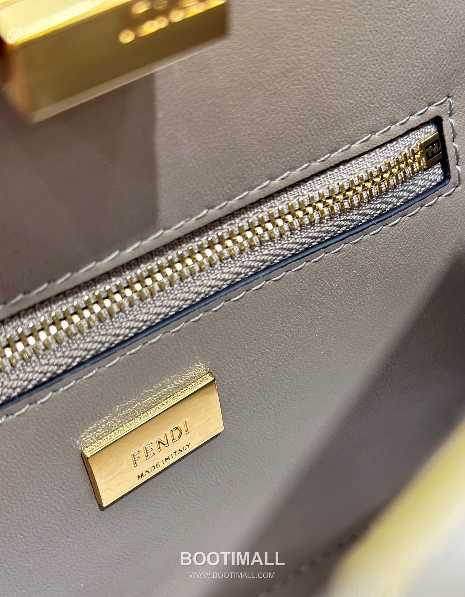 Fendi Peekaboo Classic Tortoiseshell Cowhide Dove Grey Top Handle Bag 펜디 피카부 클래식 토터스쉘 소가죽 도브 그레이 탑핸들백 23cm 13