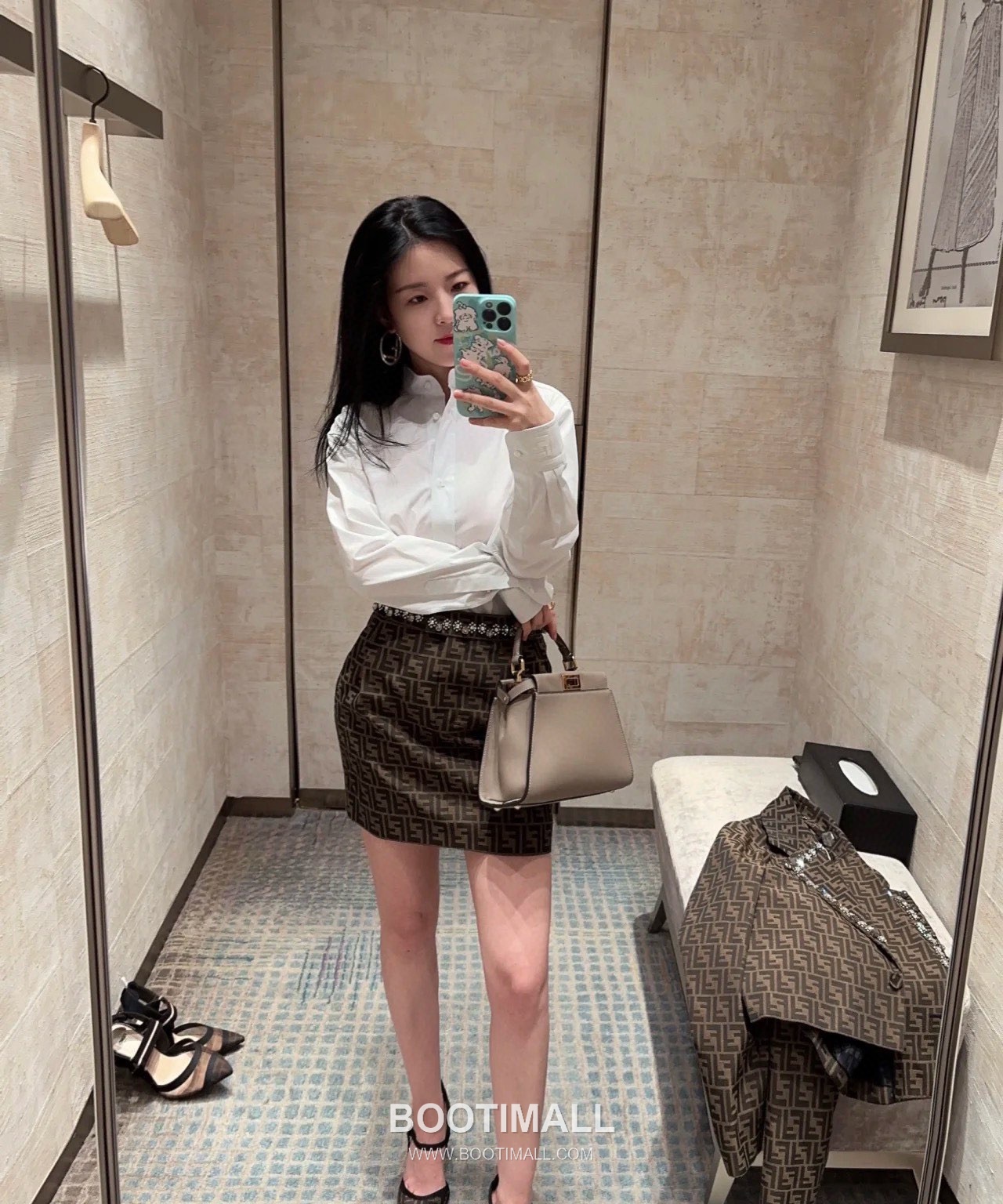 Fendi Peekaboo Classic Tortoiseshell Cowhide Dove Grey Top Handle Bag 펜디 피카부 클래식 토터스쉘 소가죽 도브 그레이 탑핸들백 23cm 20