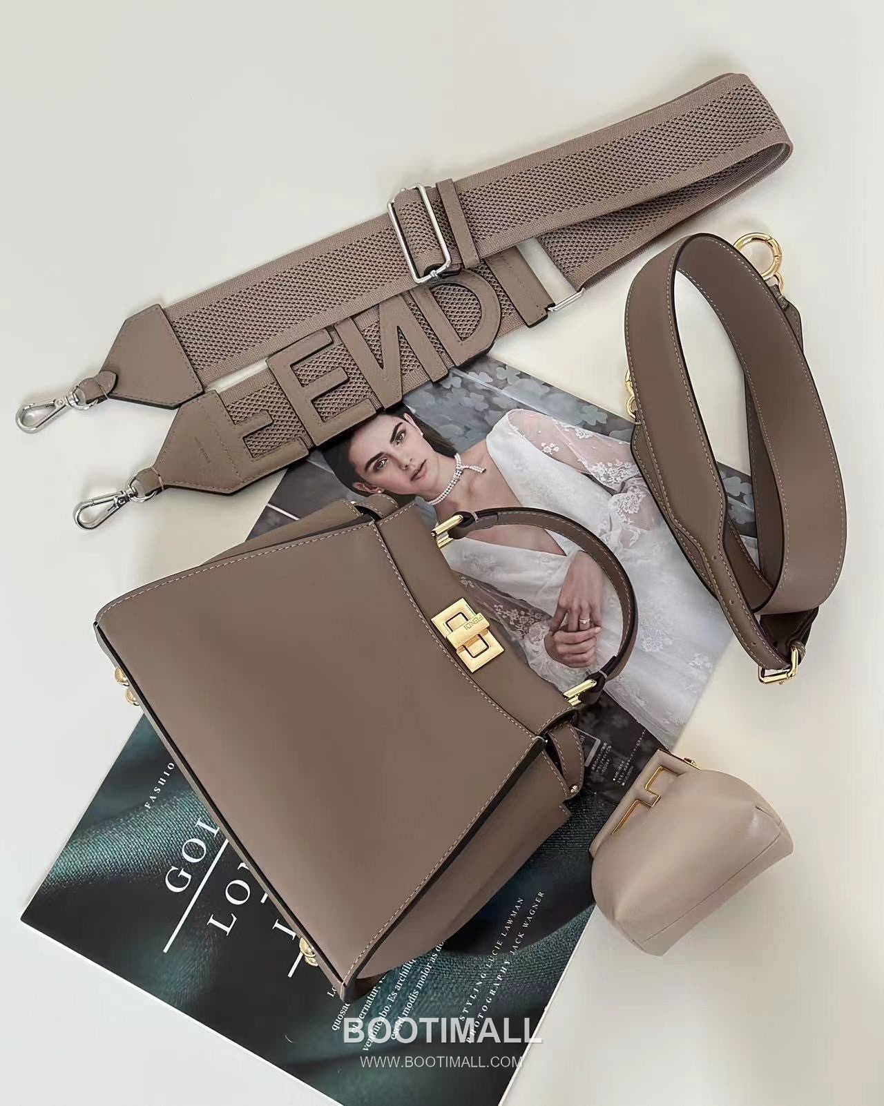 Fendi Peekaboo Classic FF Lining Calfskin Top Handle Bag 펜디 피카부 클래식 FF 안감 카프스킨 탑핸들백 23cm 1