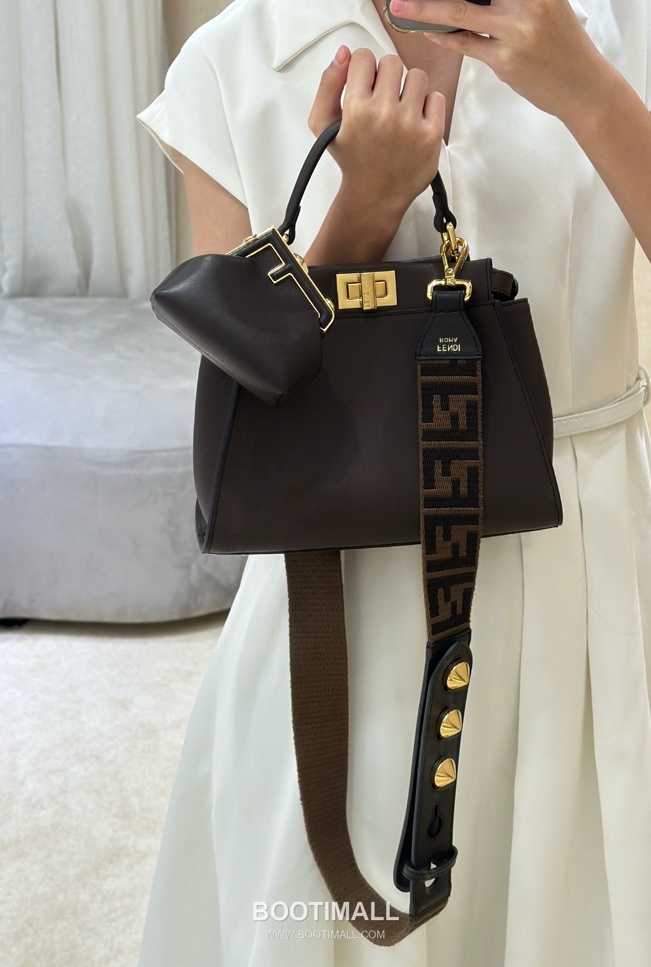 Fendi Peekaboo Leather Top Handle Bag 펜디 피카부 가죽 탑핸들백 23cm 3