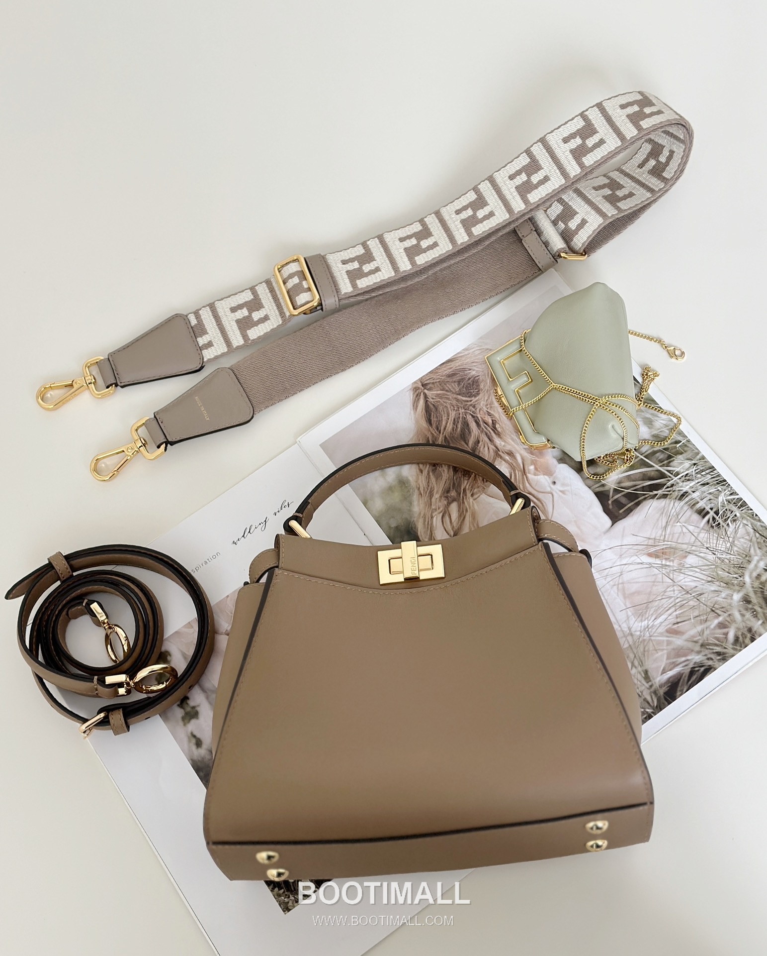 Fendi Peekaboo Leather Top Handle Bag 펜디 피카부 가죽 탑핸들백 23cm 1