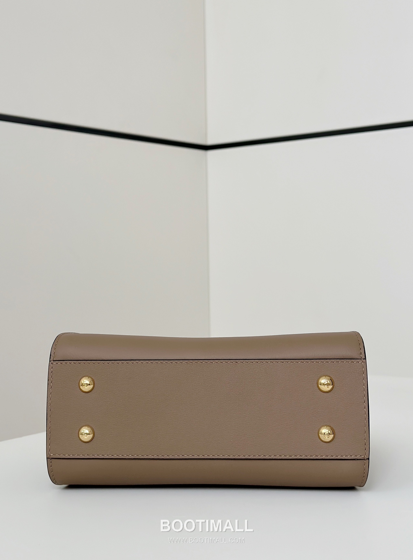 Fendi Peekaboo Leather Top Handle Bag 펜디 피카부 가죽 탑핸들백 23cm 8