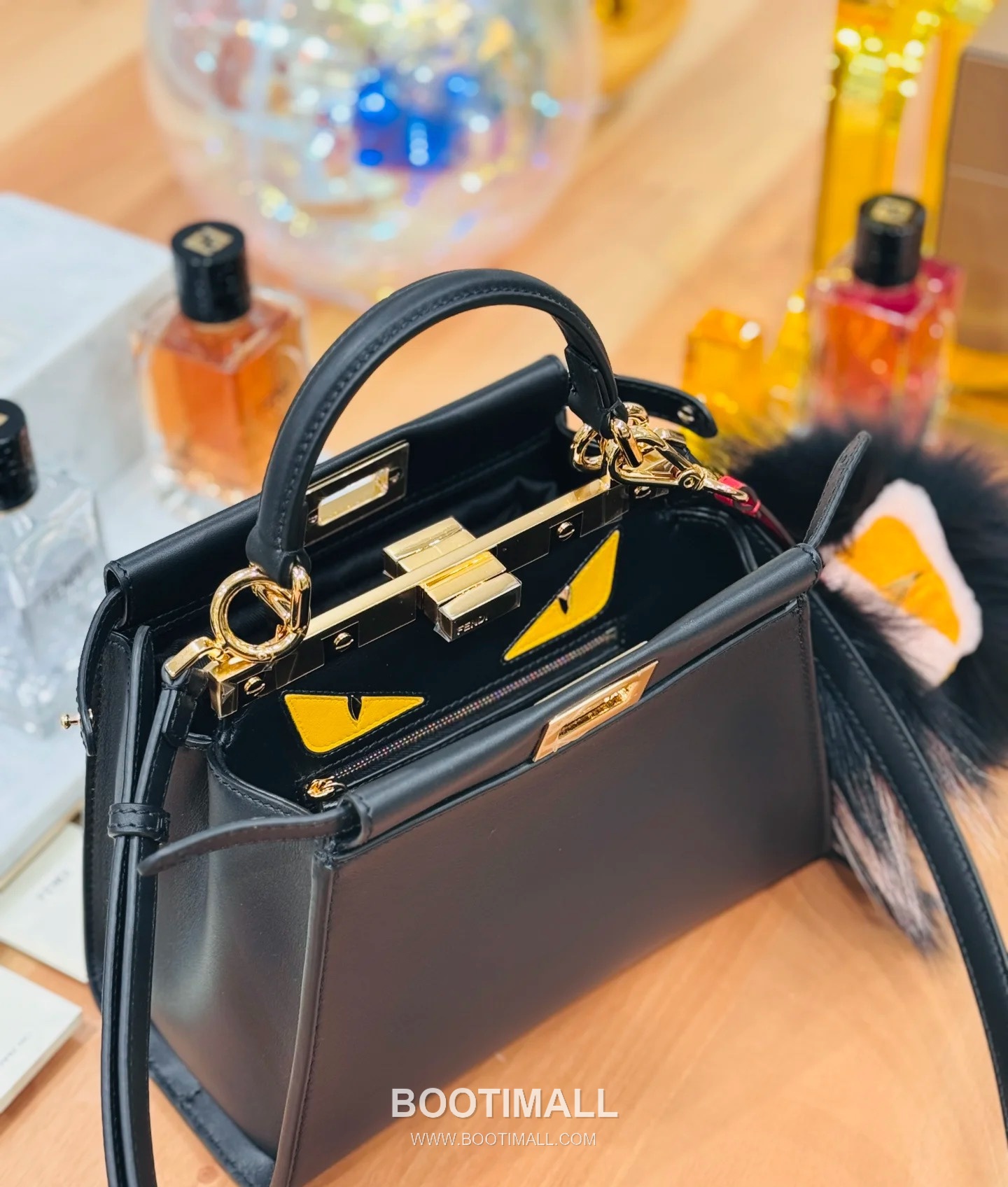 Fendi Peekaboo Monster Eye Calfskin Black Top Handle Bag 펜디 피카부 몬스터 아이 카프스킨 블랙 탑핸들백 23cm 4