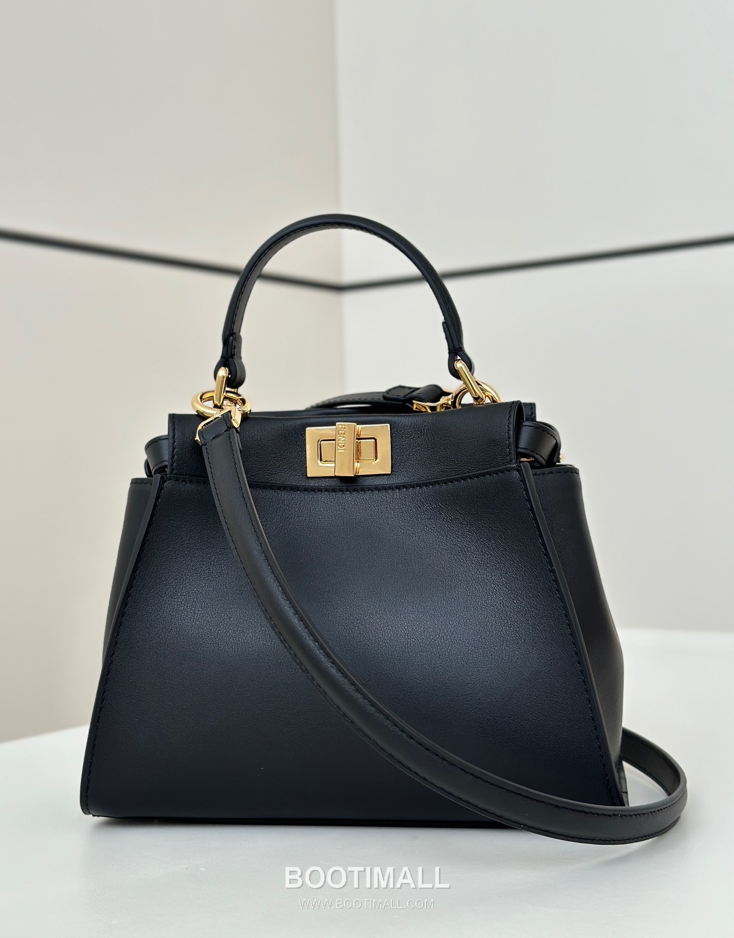 Fendi Peekaboo Monster Eye Calfskin Black Top Handle Bag 펜디 피카부 몬스터 아이 카프스킨 블랙 탑핸들백 23cm 13