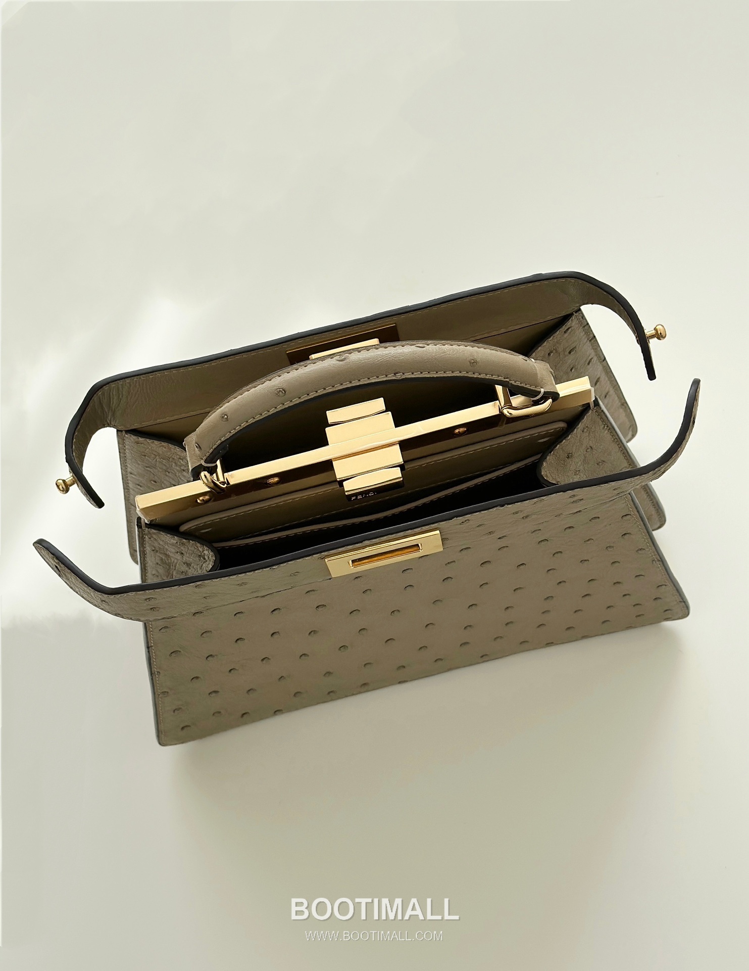 Fendi Peekaboo ISeeU Ostrich Leather Top Handle Bag 펜디 피카부 아이씨유 오스트리치 가죽 탑핸들백 27cm 13