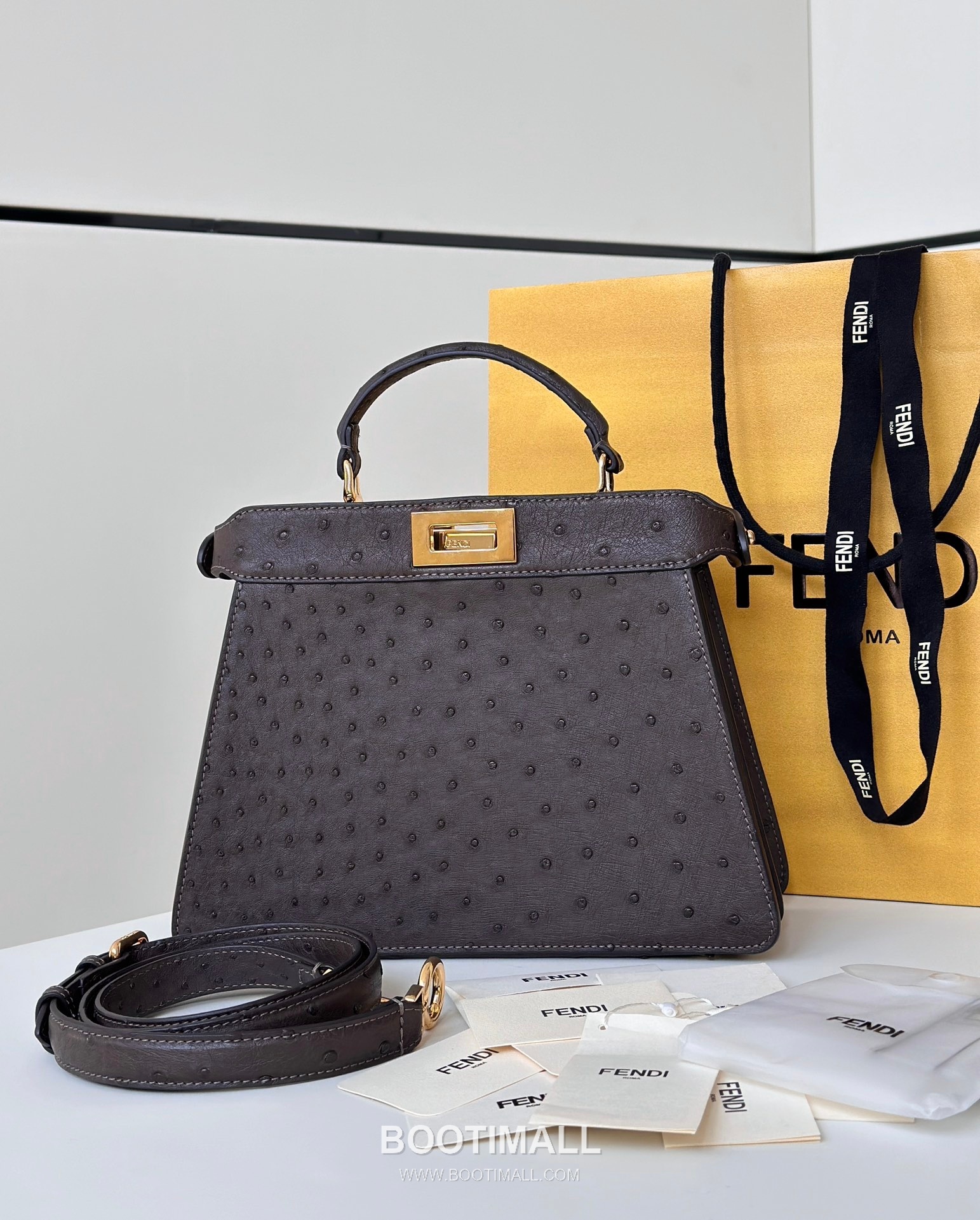 Fendi Peekaboo ISeeU Accordion Ostrich Leather Brown Top Handle Bag 펜디 피카부 아이씨유 아코디언 오스트리치 레더 브라운 탑핸들백 27cm 4