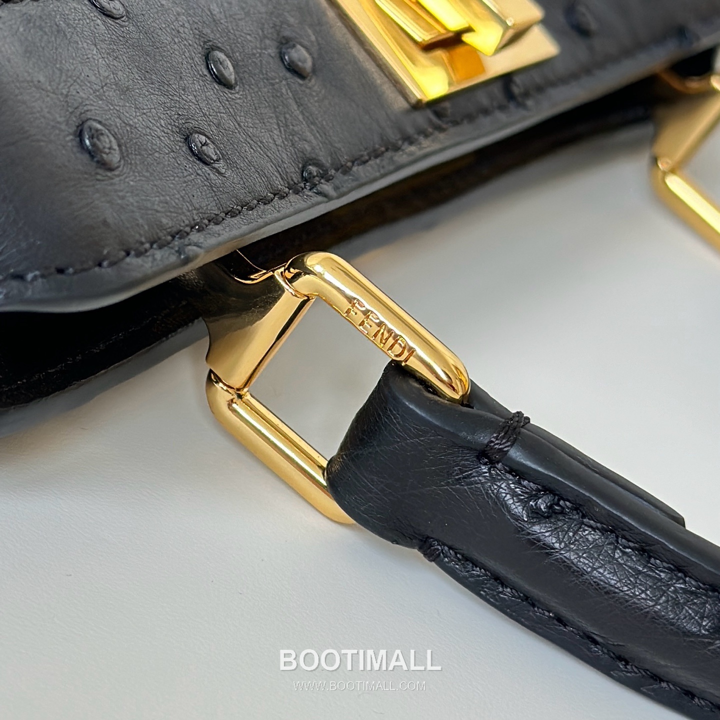 Fendi Peekaboo ISeeU Petite Ostrich Leather Top Handle Bag 펜디 피카부 아이씨유 쁘띠 오스트리치 레더 탑핸들백 20cm 11