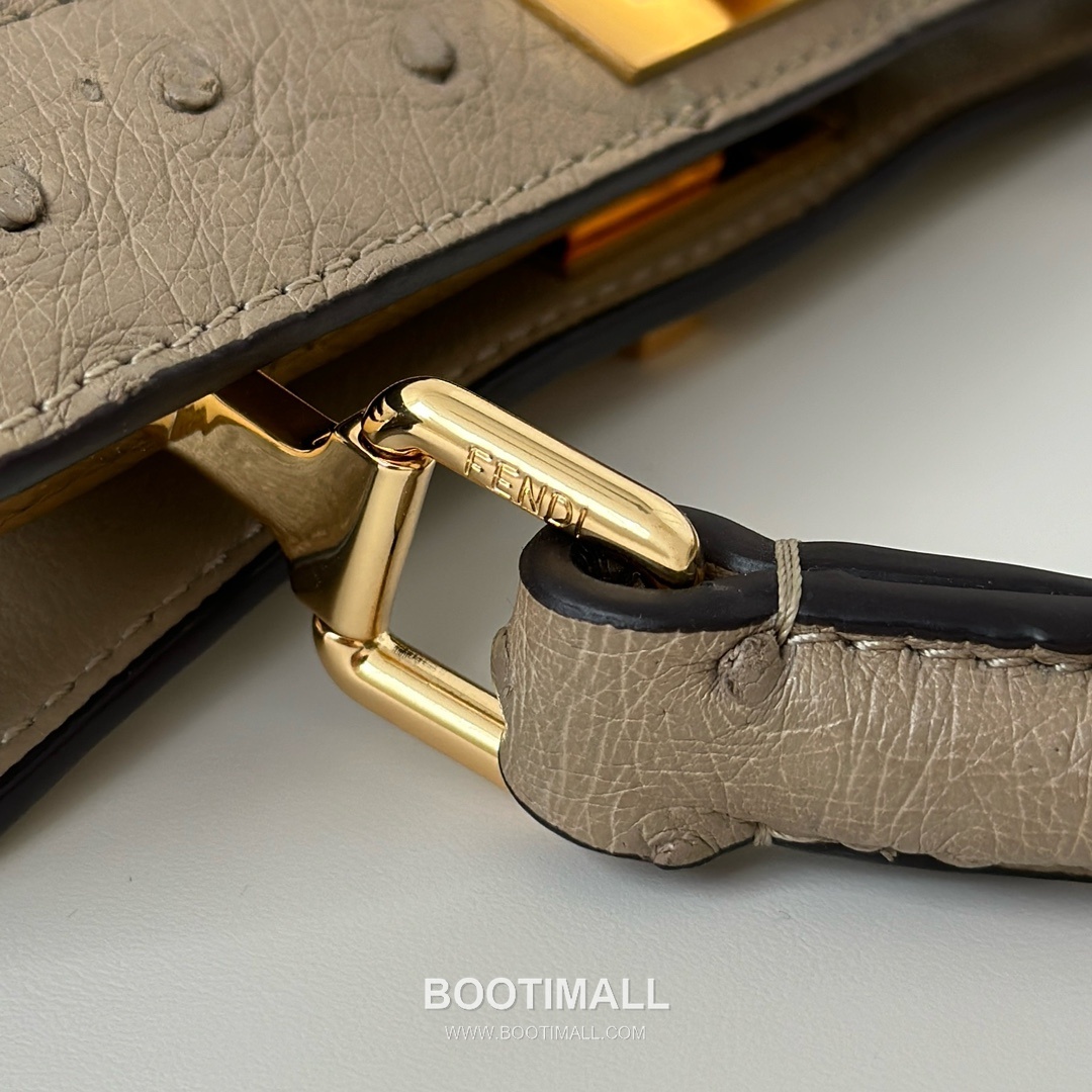 Fendi Peekaboo ISeeU Petite Ostrich Leather Top Handle Bag 펜디 피카부 아이씨유 쁘띠 오스트리치 레더 탑핸들백 20cm 8