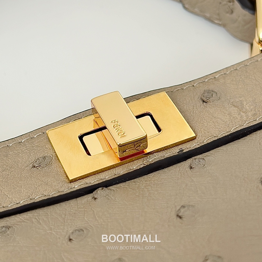 Fendi Peekaboo ISeeU Petite Ostrich Leather Top Handle Bag 펜디 피카부 아이씨유 쁘띠 오스트리치 레더 탑핸들백 20cm 10