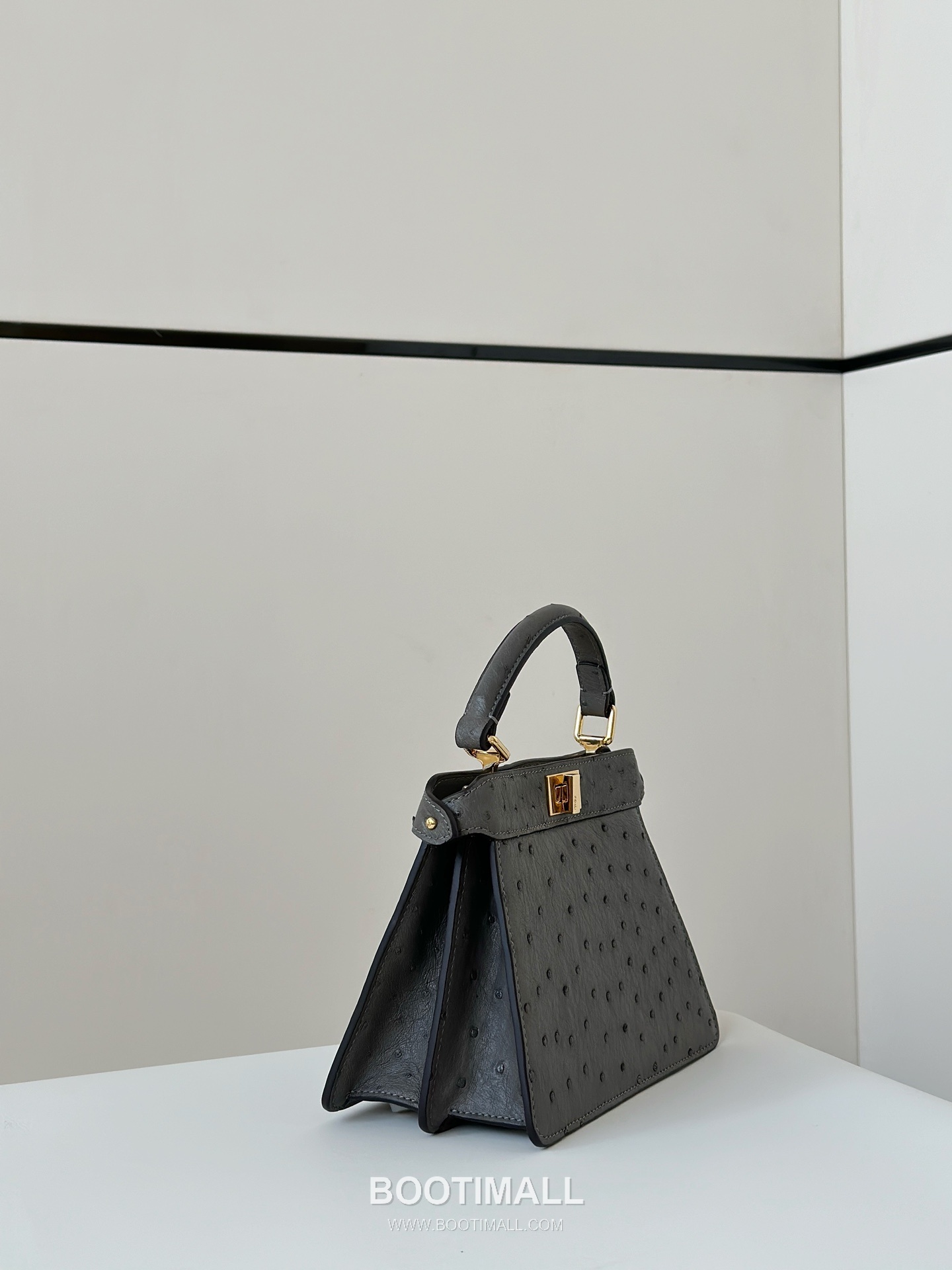 Fendi Peekaboo ISeeU Ostrich Leather Top Handle Bag 펜디 피카부 아이씨유 오스트리치 가죽 탑핸들백 27cm 7