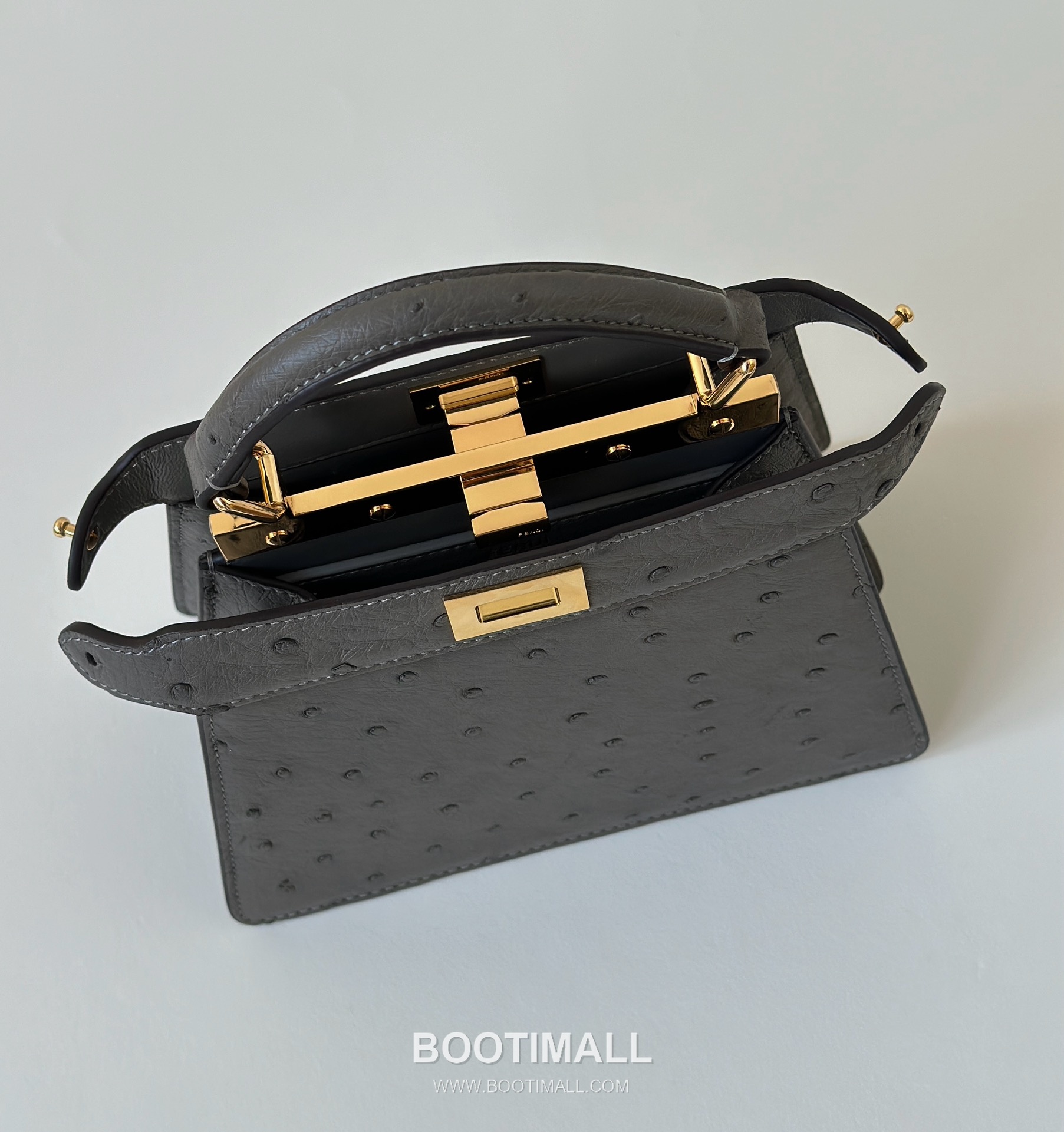 Fendi Peekaboo ISeeU Ostrich Leather Top Handle Bag 펜디 피카부 아이씨유 오스트리치 가죽 탑핸들백 27cm 13