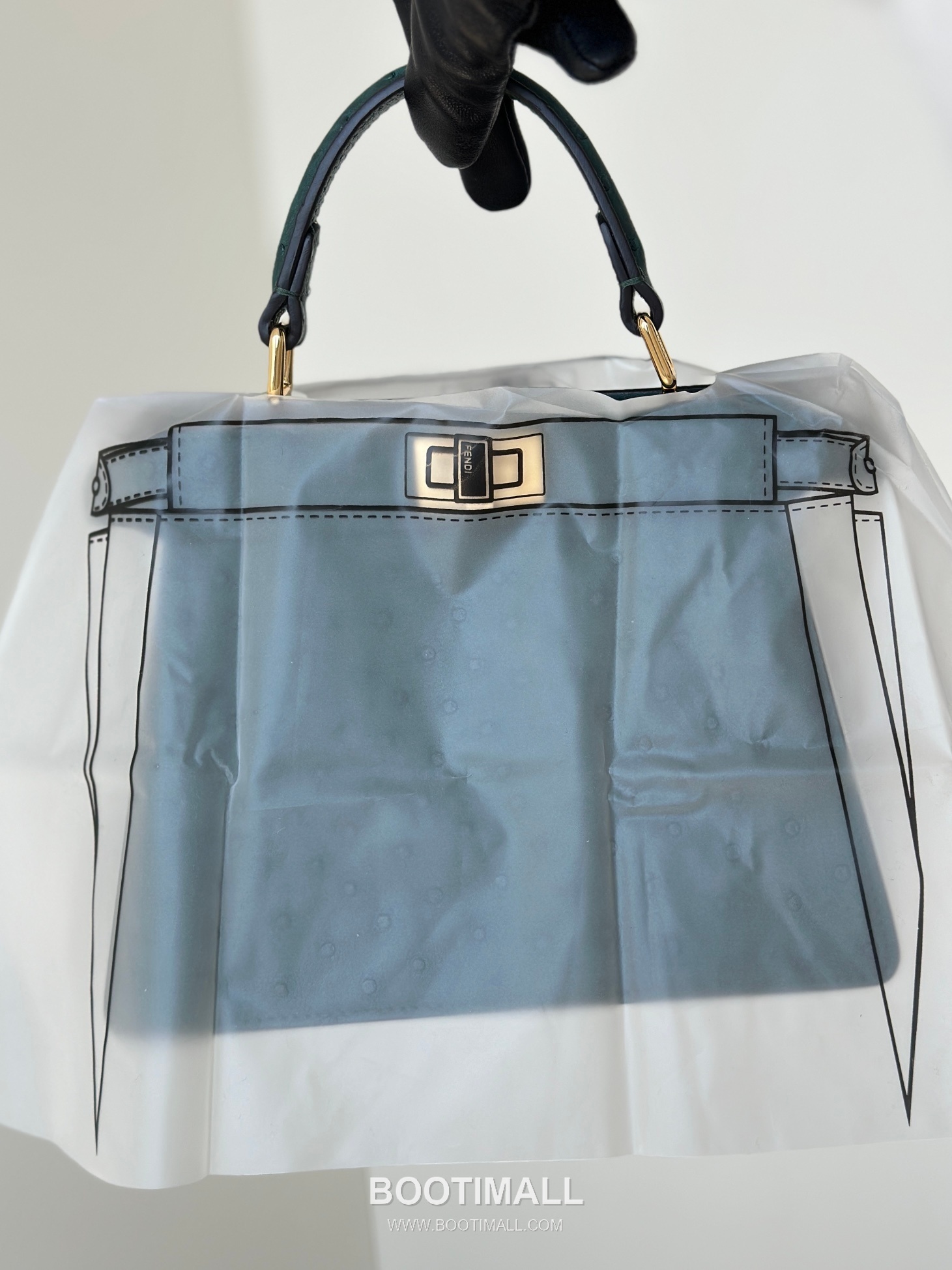 Fendi Peekaboo ISeeU Ostrich Leather Top Handle Bag 펜디 피카부 아이씨유 오스트리치 가죽 탑핸들백 27cm 1