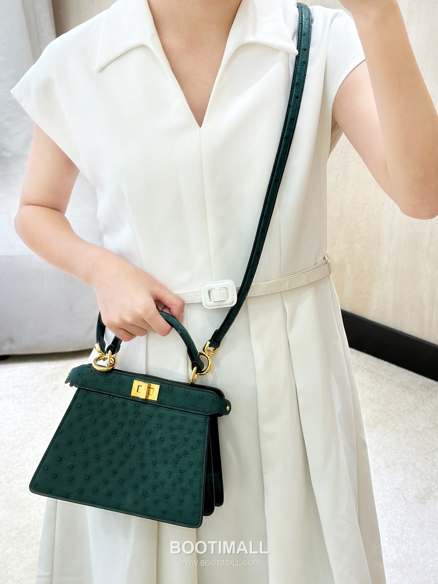 Fendi Peekaboo ISeeU Ostrich Leather Top Handle Bag 펜디 피카부 아이씨유 오스트리치 가죽 탑핸들백 27cm 4