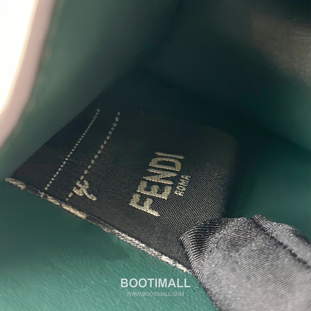 Fendi Peekaboo ISeeU Ostrich Leather Top Handle Bag 펜디 피카부 아이씨유 오스트리치 가죽 탑핸들백 27cm 16