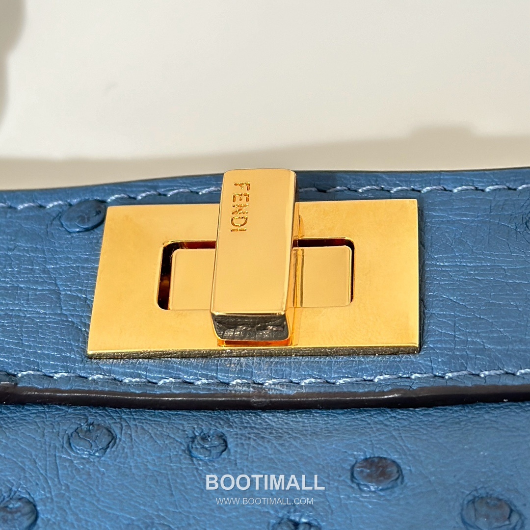 Fendi Peekaboo ISeeU Petite Ostrich Leather Top Handle Bag 펜디 피카부 아이씨유 쁘띠 오스트리치 레더 탑핸들백 20cm 9