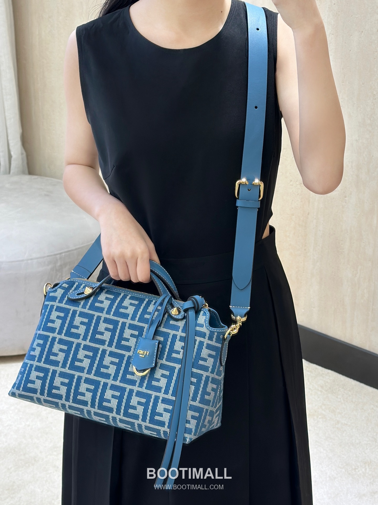 Fendi Denim Jacquard FF Boston Blue Top Handle Bag 펜디 데님 자카드 FF 보스턴 블루 탑핸들백 28cm 1