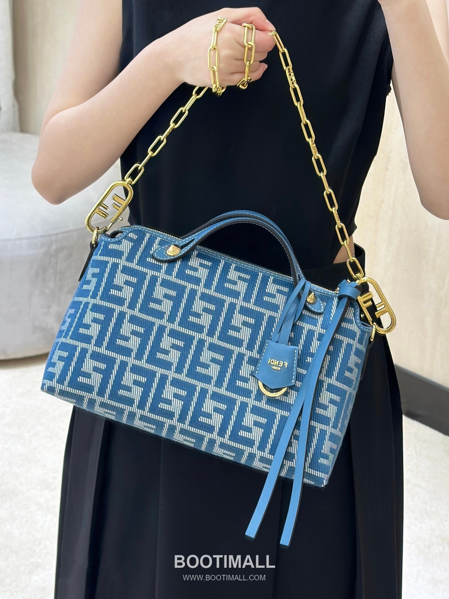 Fendi Denim Jacquard FF Boston Blue Top Handle Bag 펜디 데님 자카드 FF 보스턴 블루 탑핸들백 28cm 4